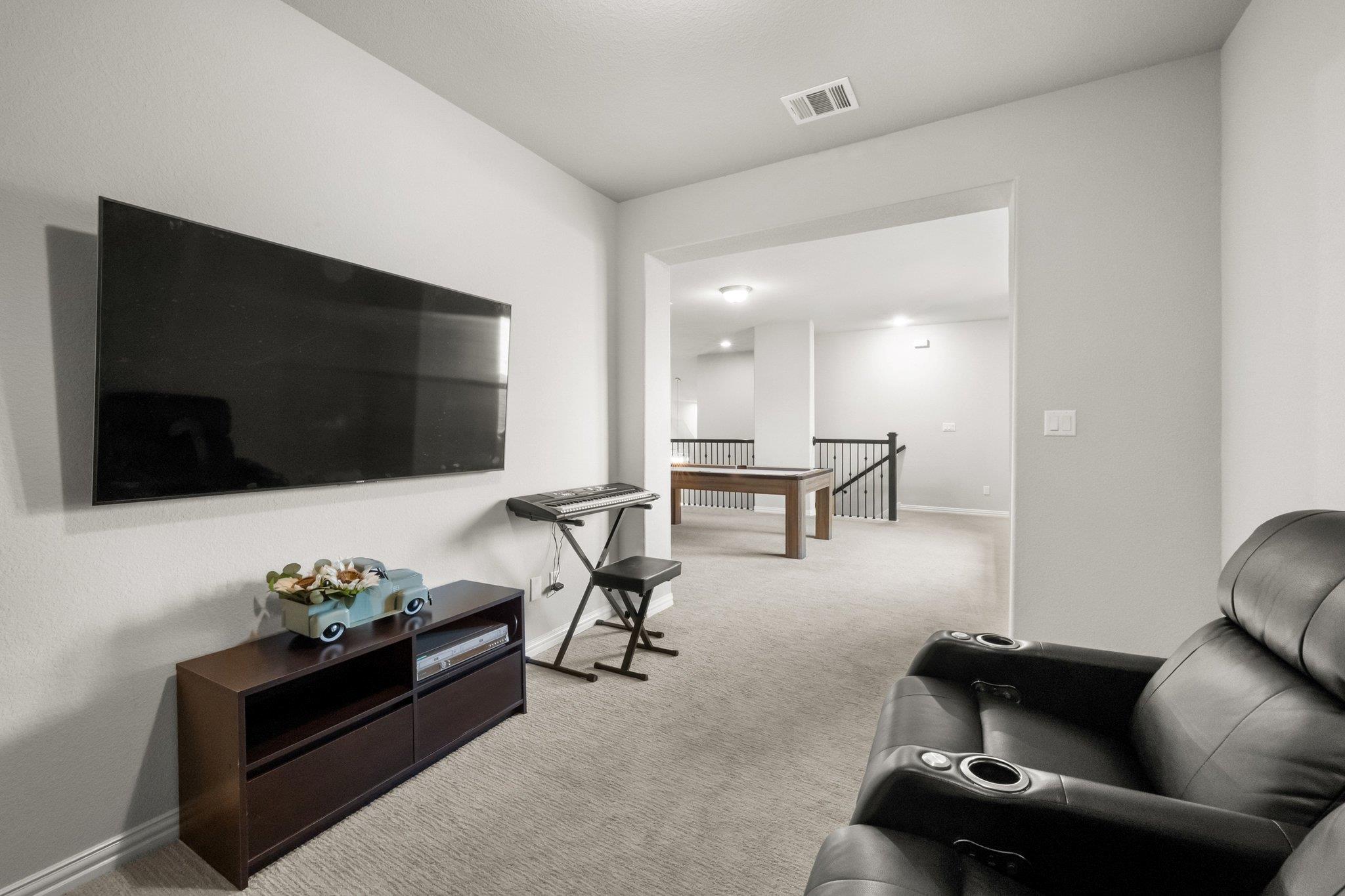 21824 Rock Wren Rd, Spicewood, TX 78669