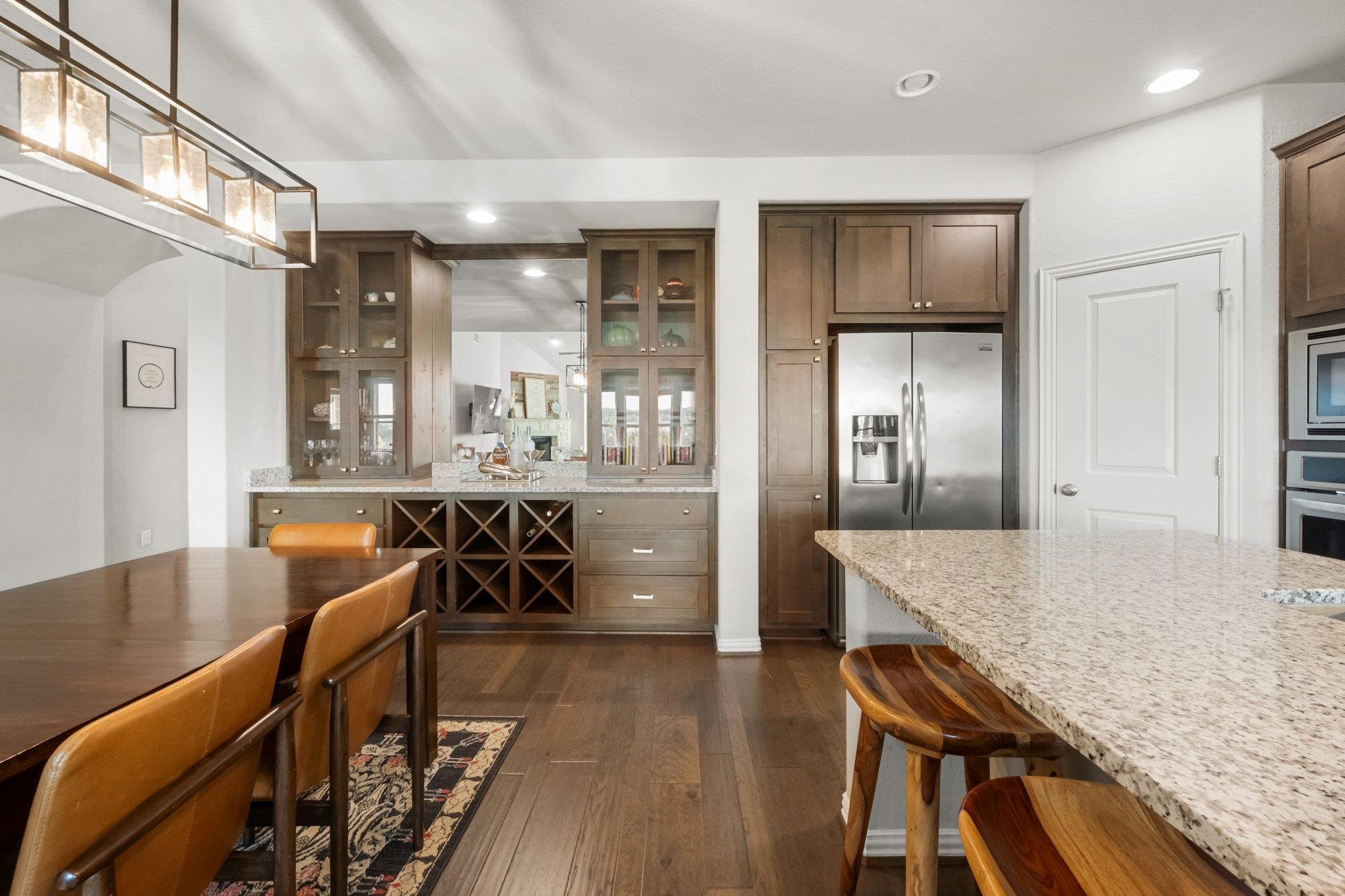 21824 Rock Wren Rd, Spicewood, TX 78669