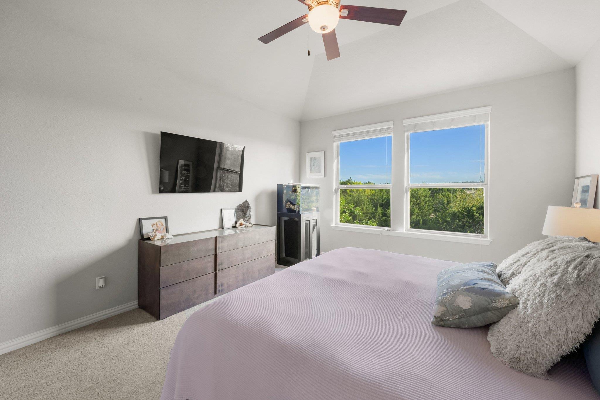 21824 Rock Wren Rd, Spicewood, TX 78669