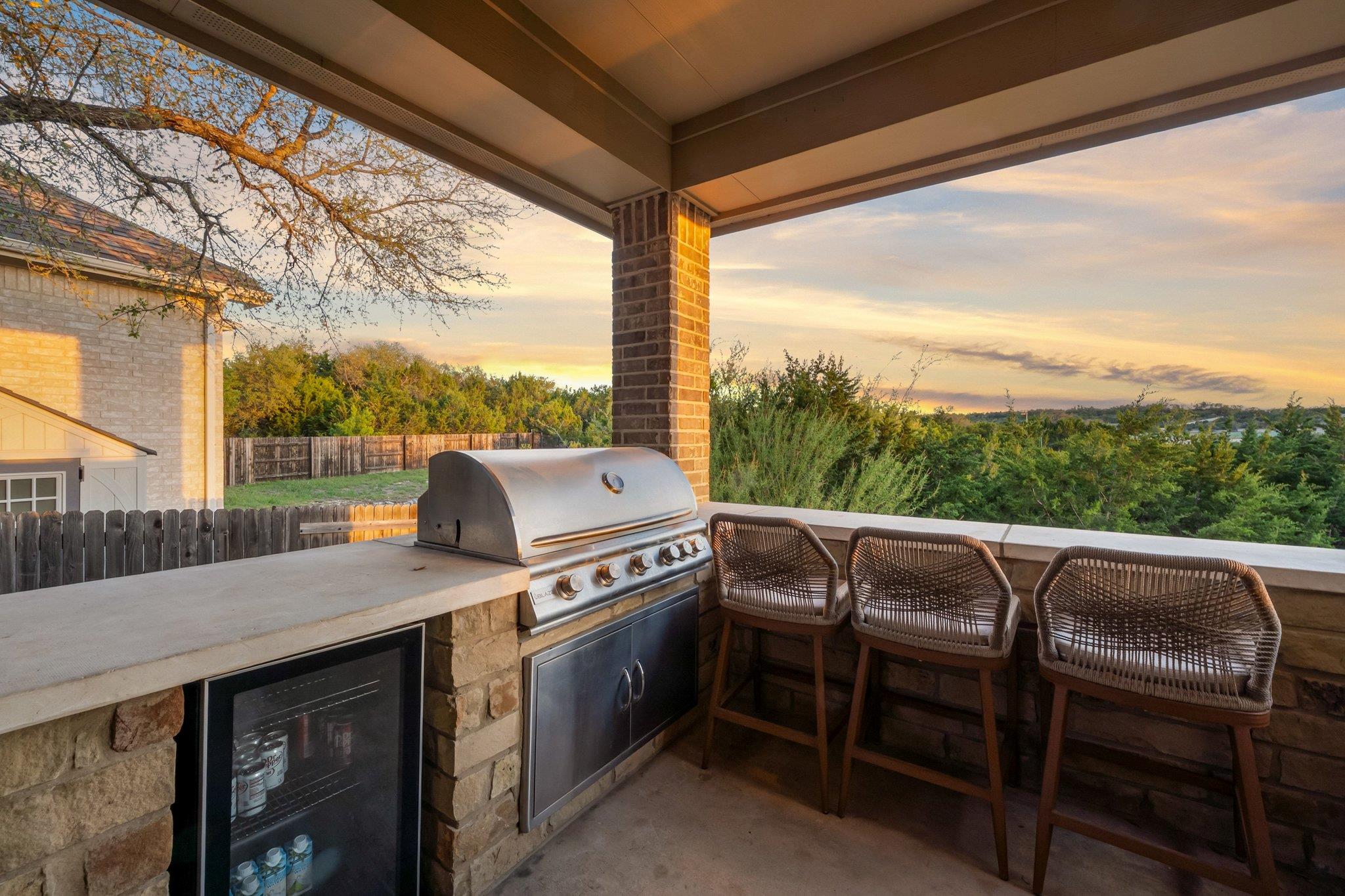 21824 Rock Wren Rd, Spicewood, TX 78669