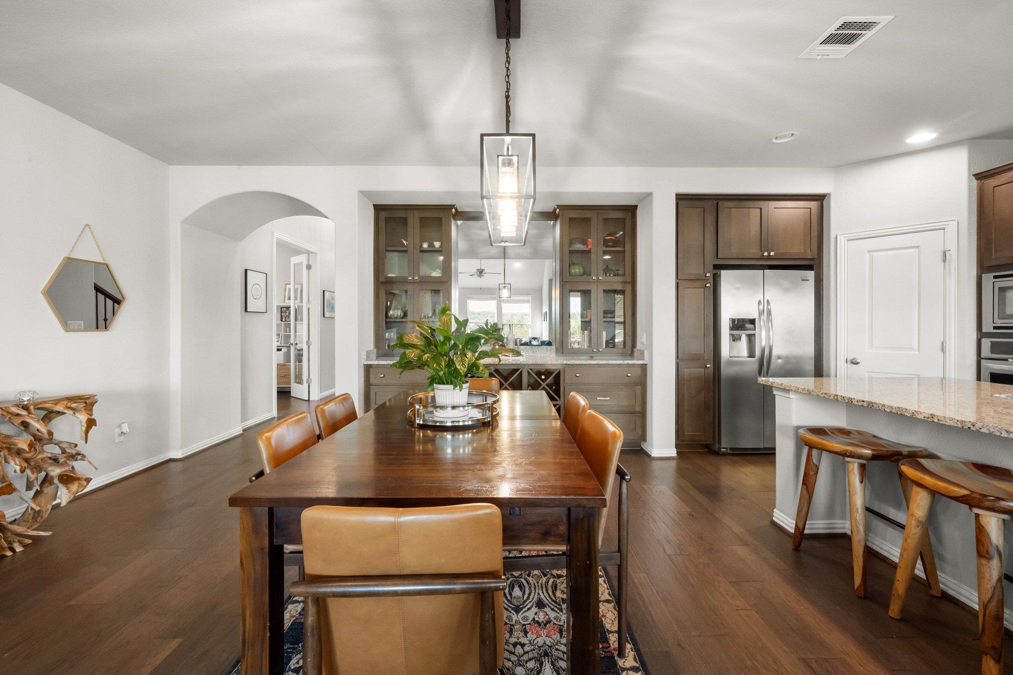 21824 Rock Wren Rd, Spicewood, TX 78669