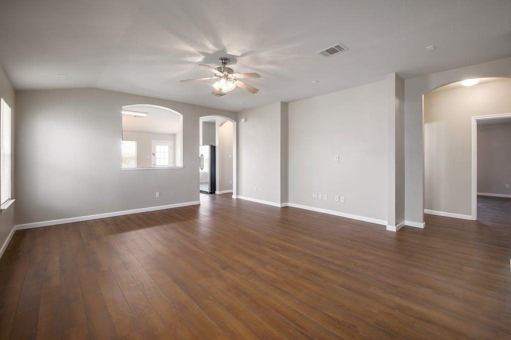 17901 Violet Ln, Elgin, TX 78621