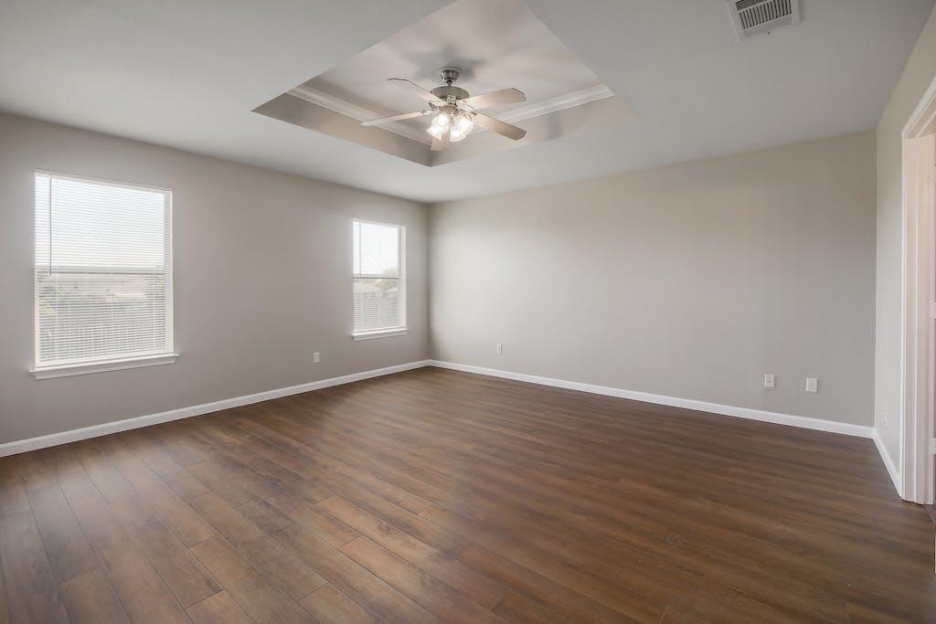 17901 Violet Ln, Elgin, TX 78621