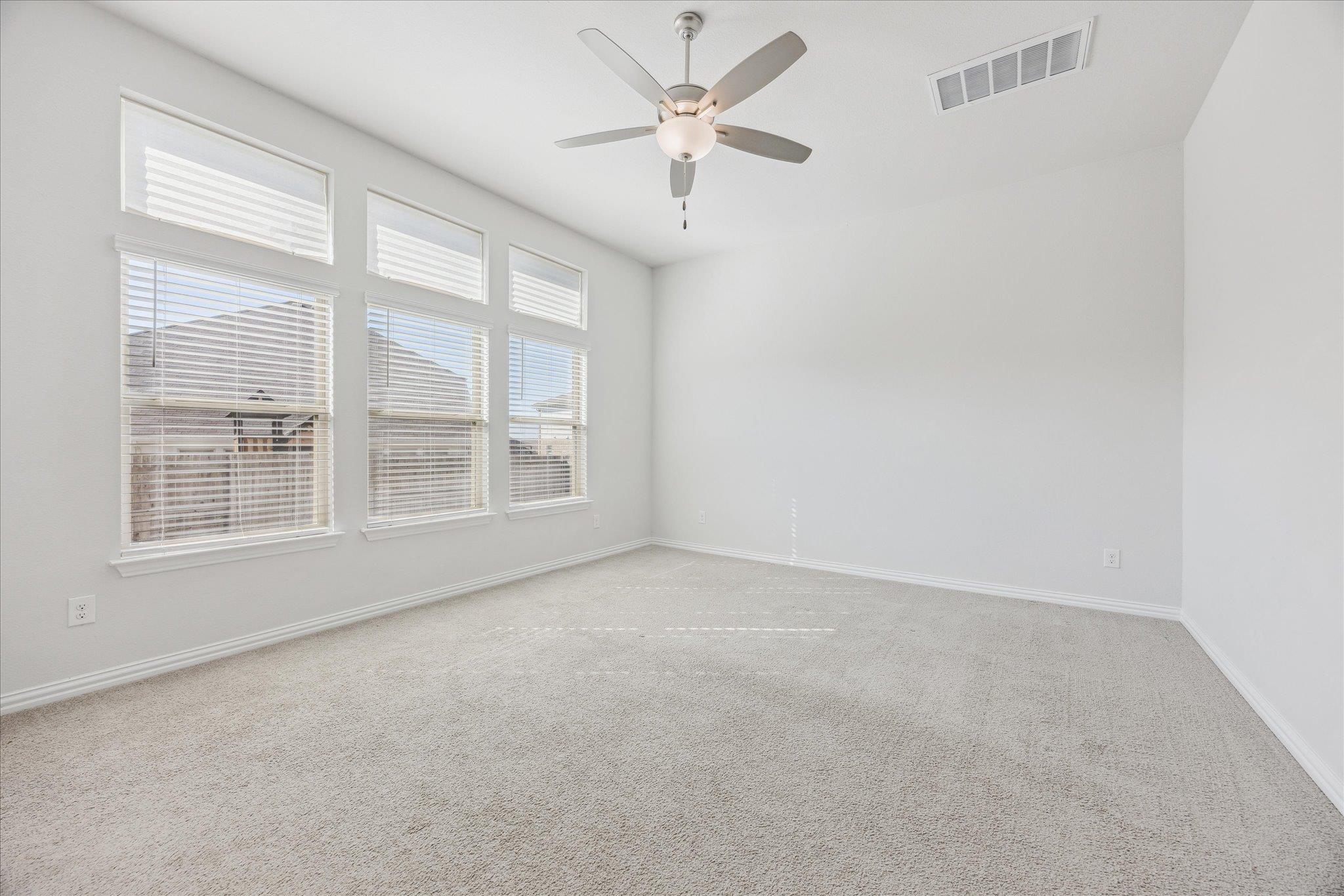 562 Leadtree Loop, Buda, TX 78610