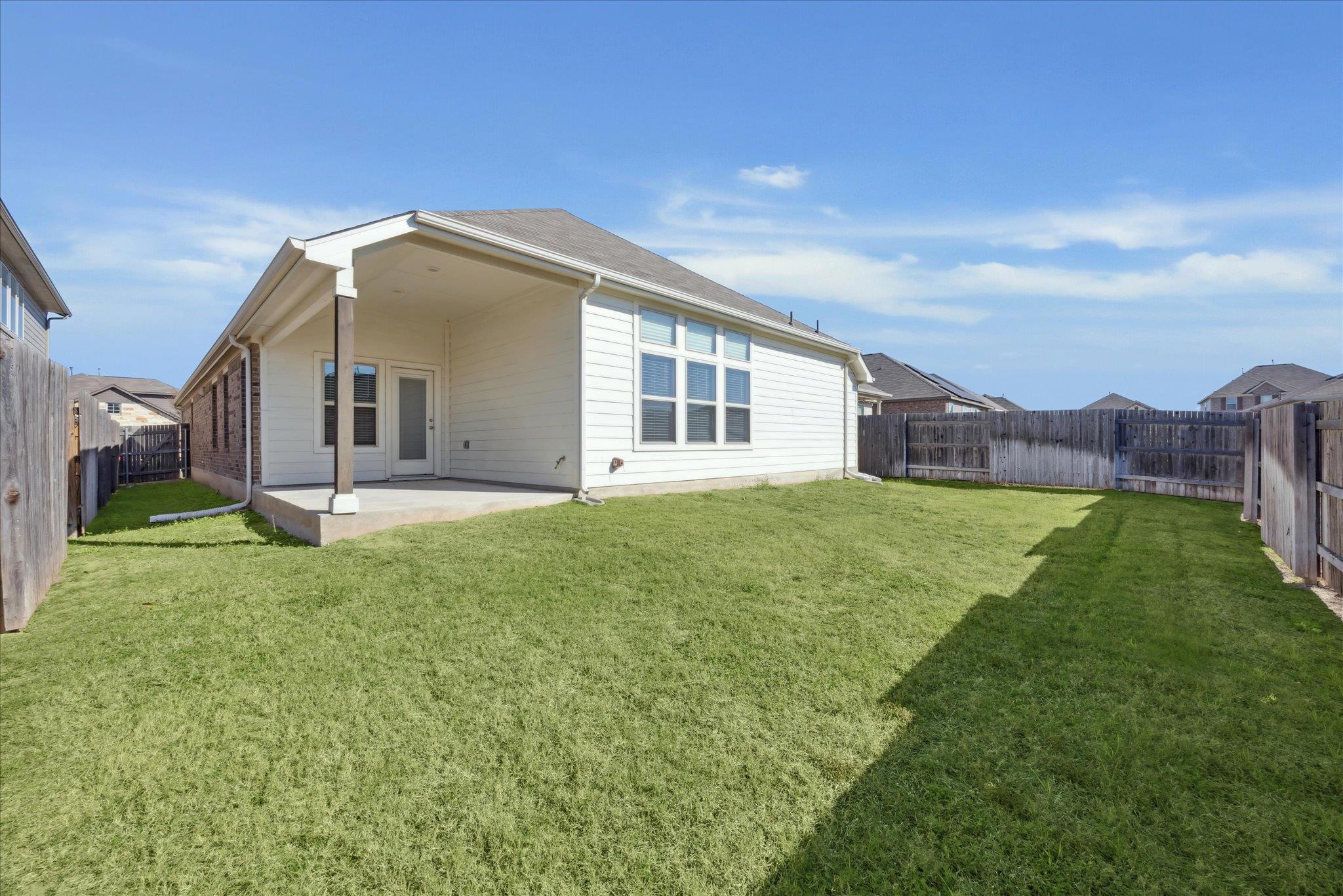 562 Leadtree Loop, Buda, TX 78610