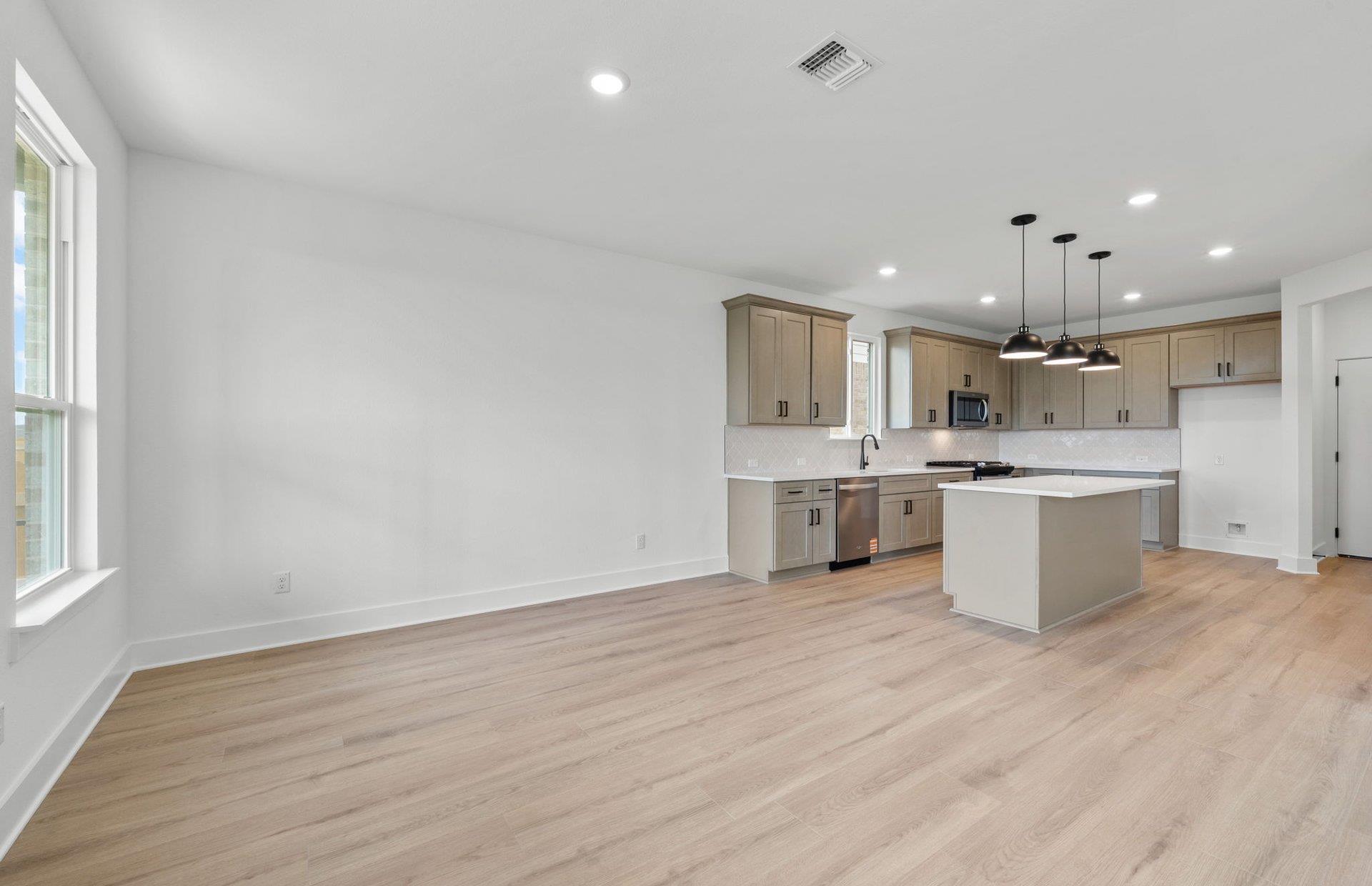 532 Tailwind Dr, Kyle, TX 78640