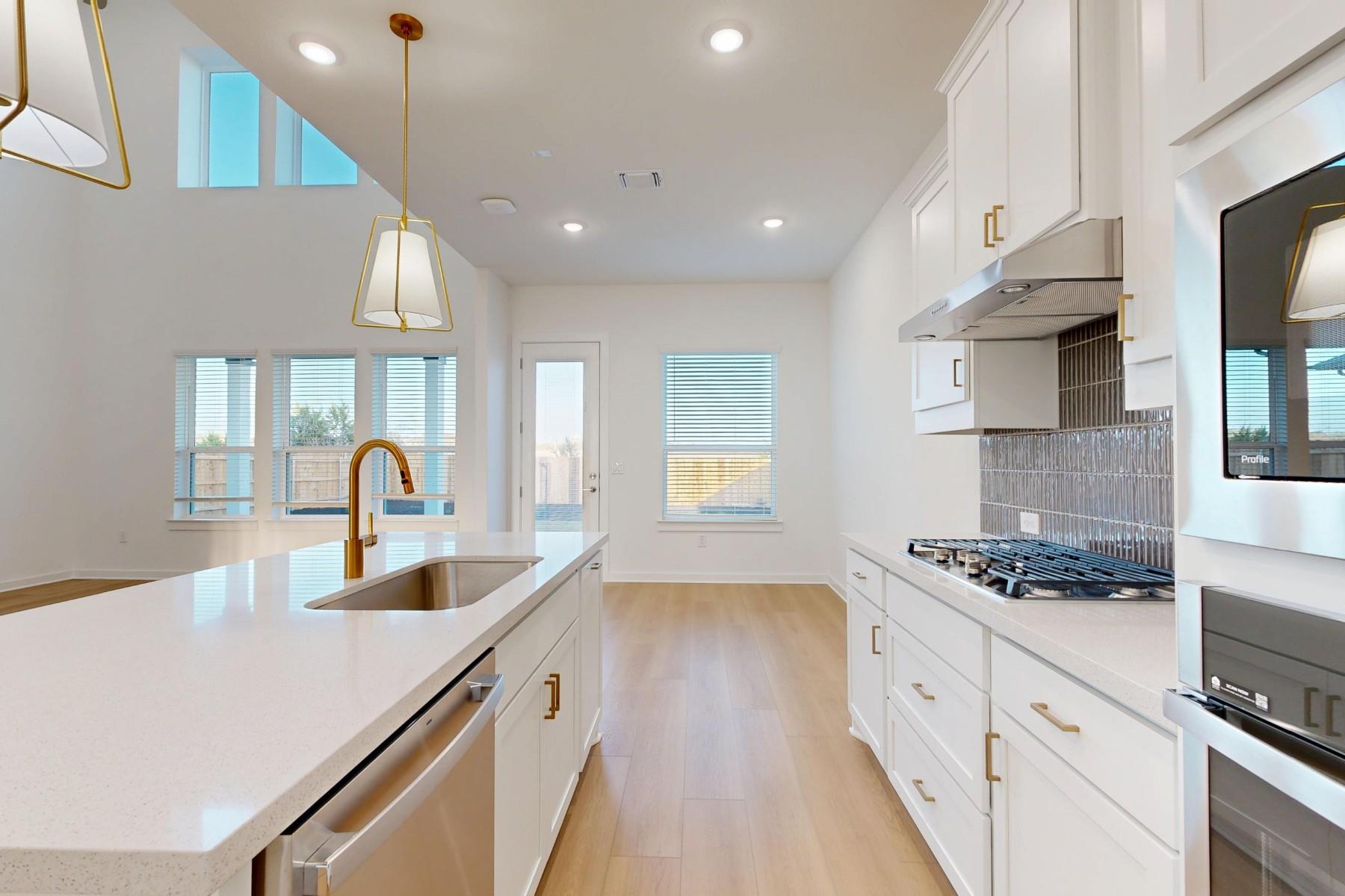 2036 Lolo Ln, Leander, TX 78641