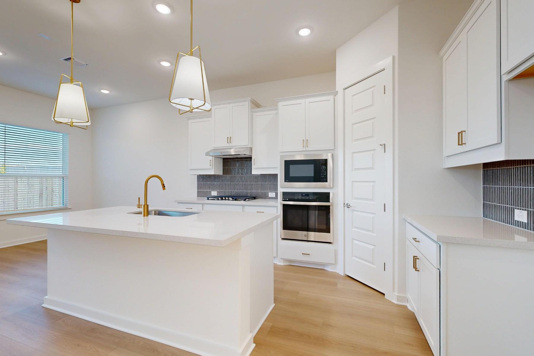 2036 Lolo Ln, Leander, TX 78641