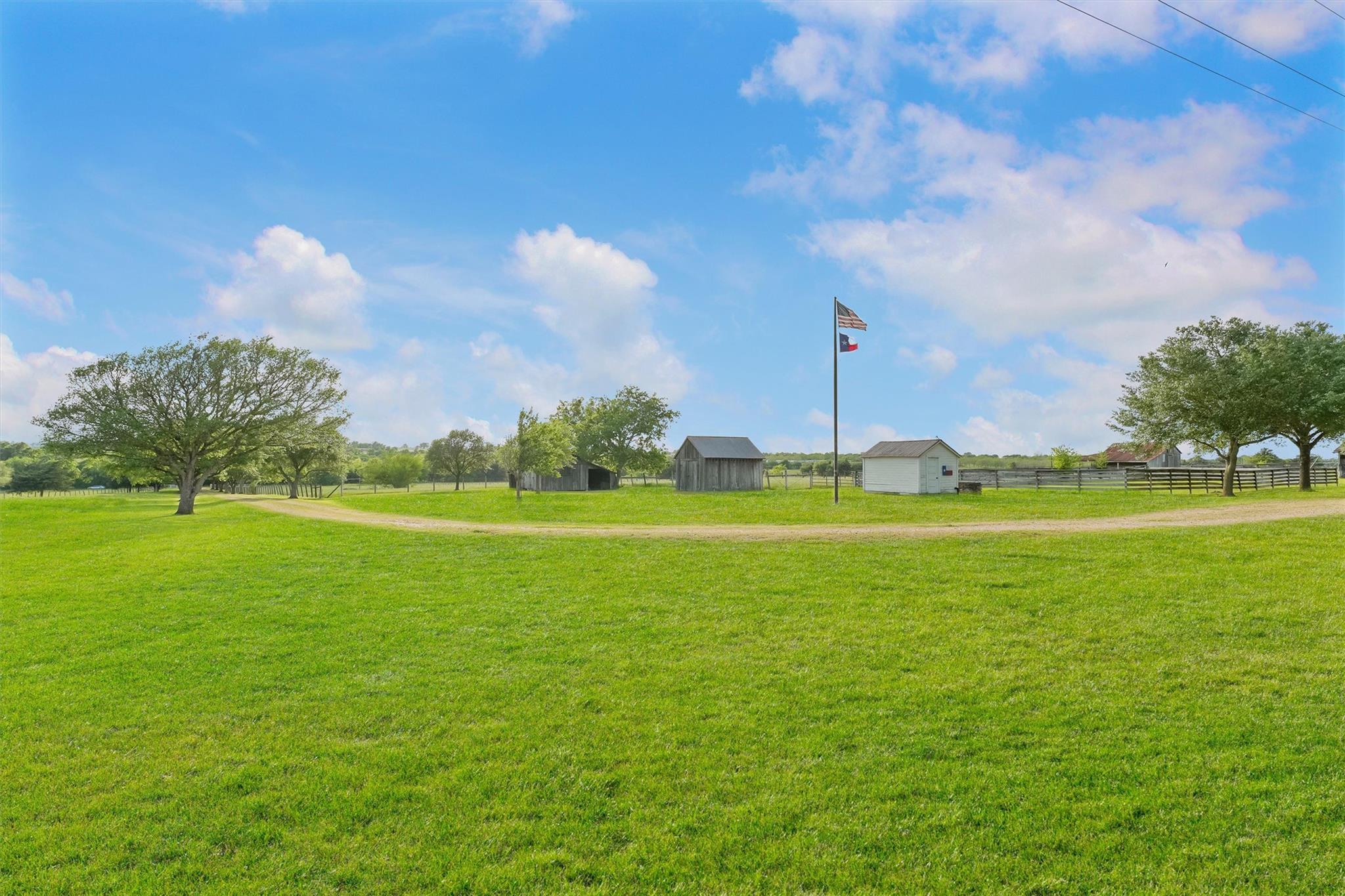 9058 Sam Houston Rd, Brenham, TX 77833