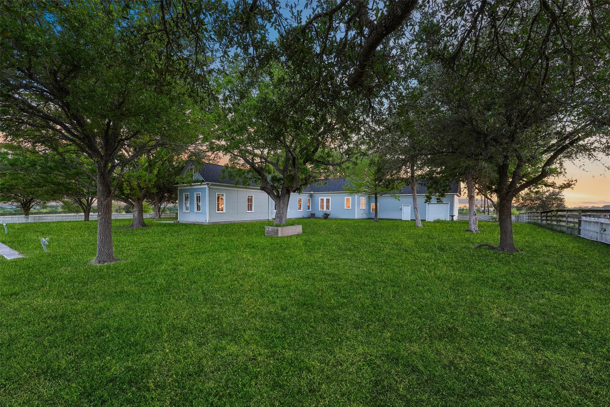 9058 Sam Houston Rd, Brenham, TX 77833