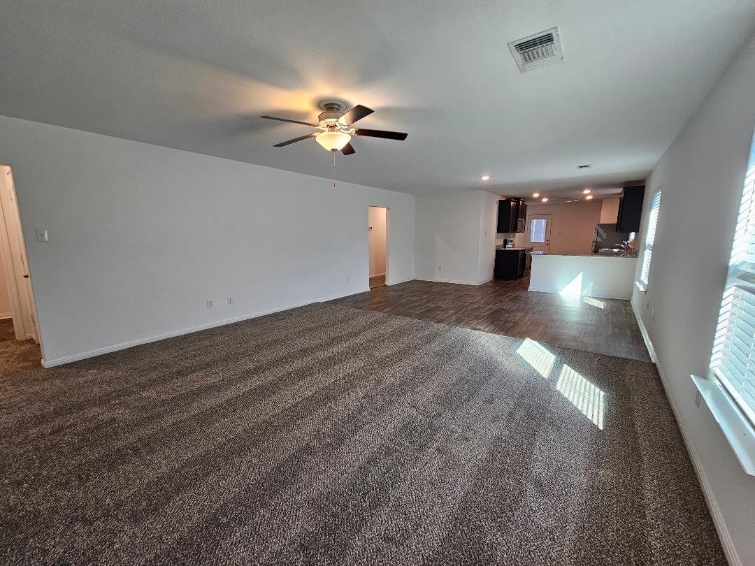 17904 Speculator Ln, Elgin, TX 78621