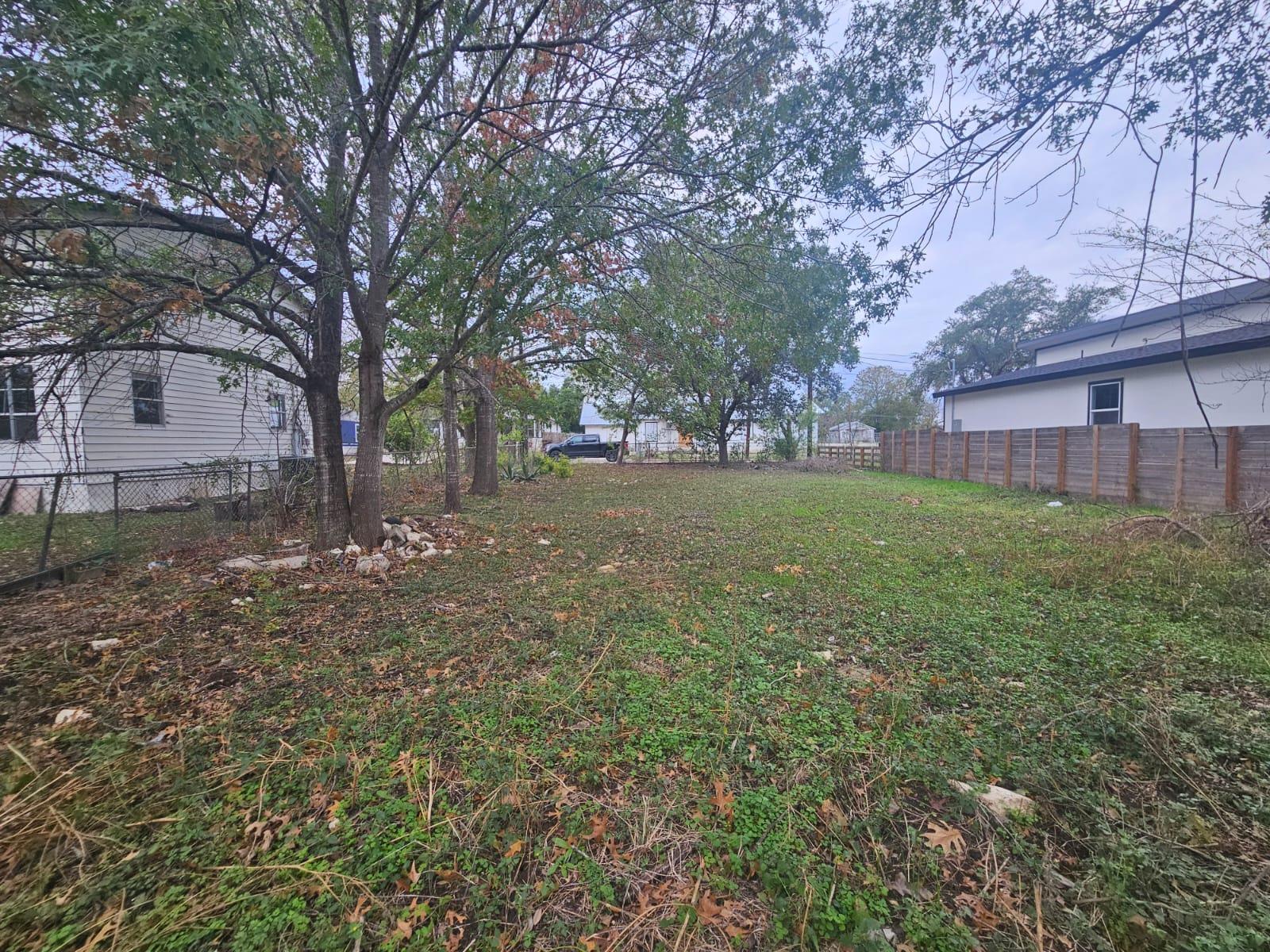 514 San Saba St, Lockhart, TX 78644