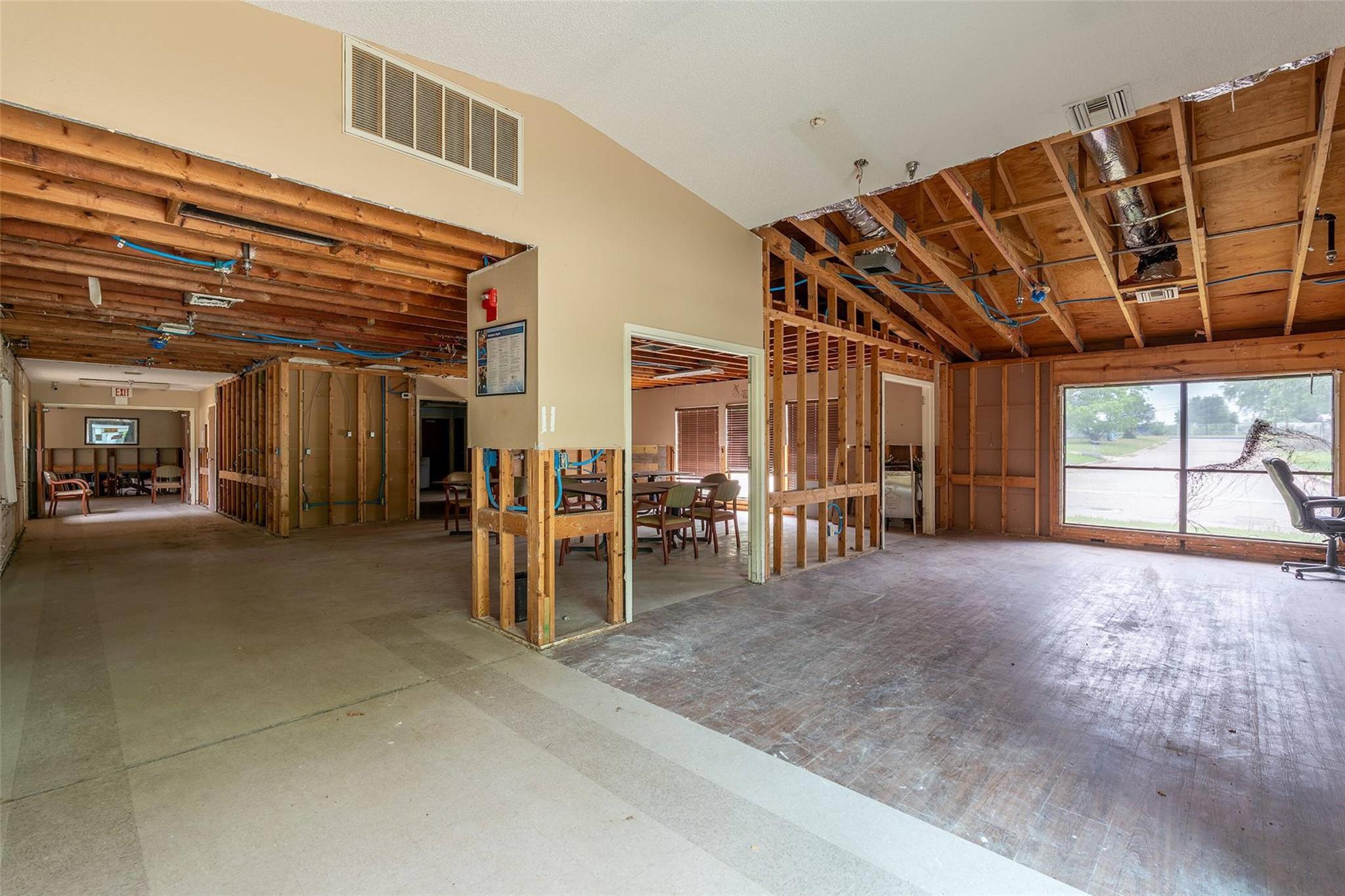 700 Dyer St, Rockdale, TX 76567