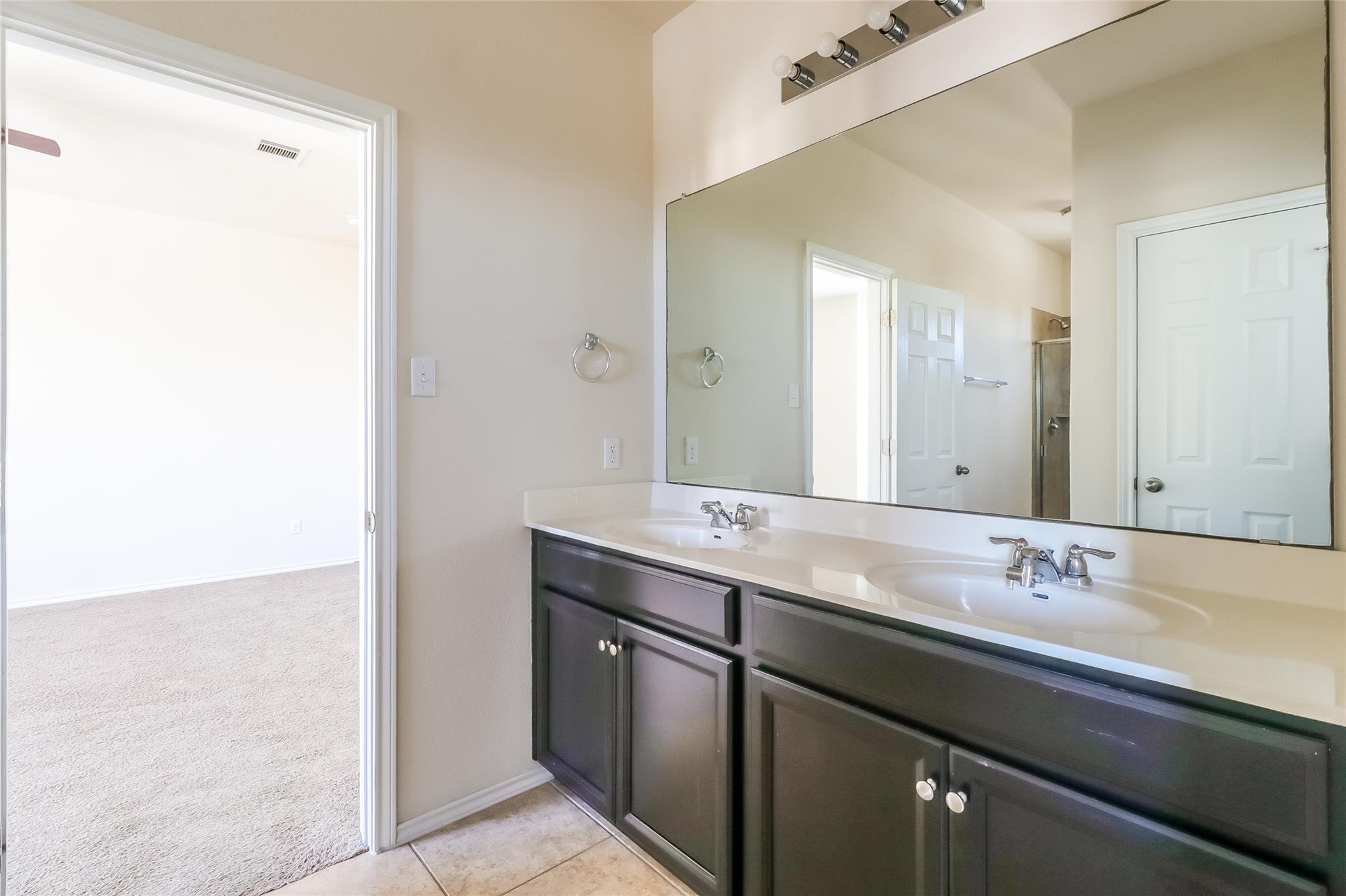 2105 Town Centre Dr # 47, Round Rock, TX 78664