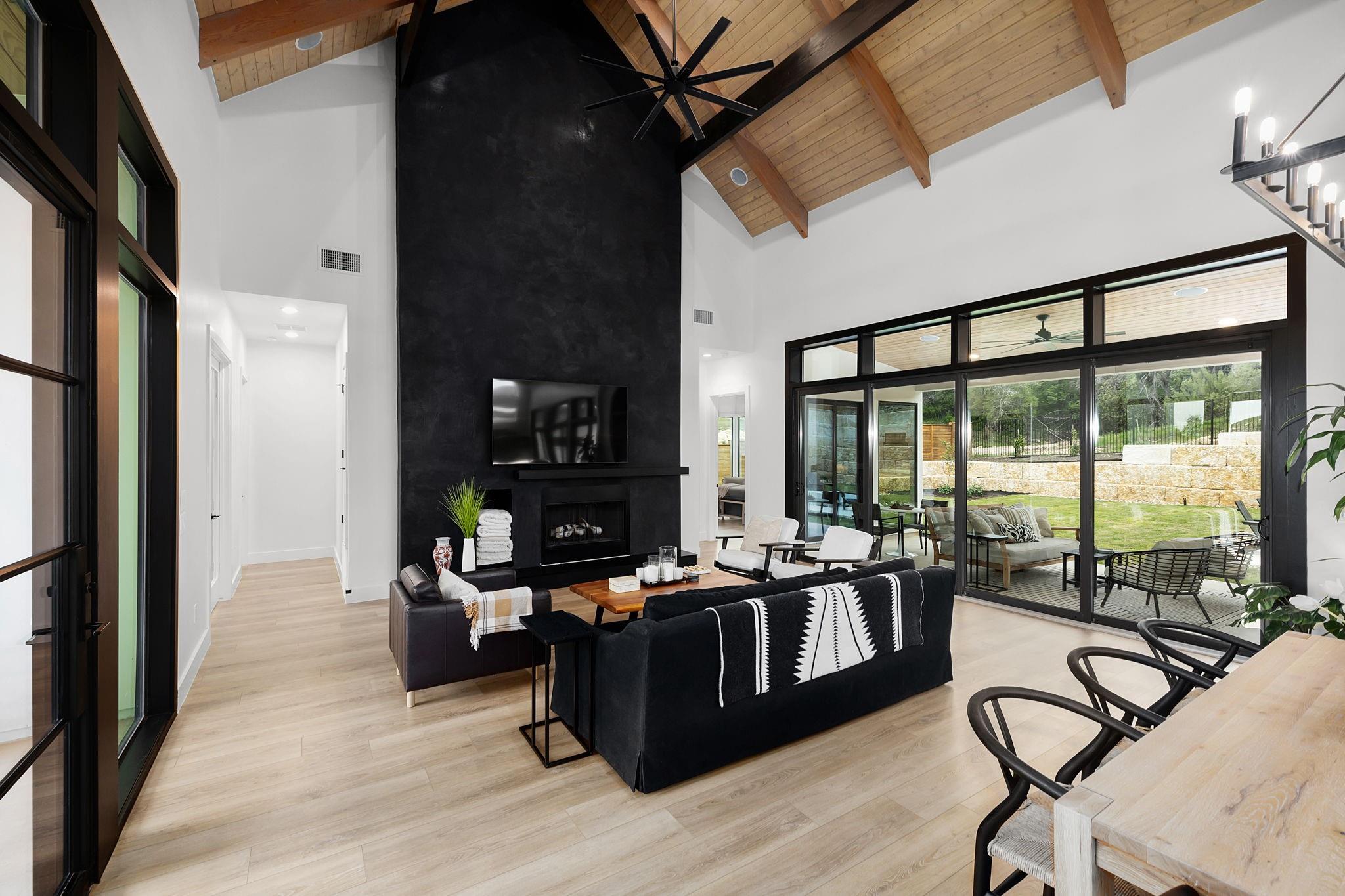 197 Evelyn Ct, Dripping Springs, TX 78620