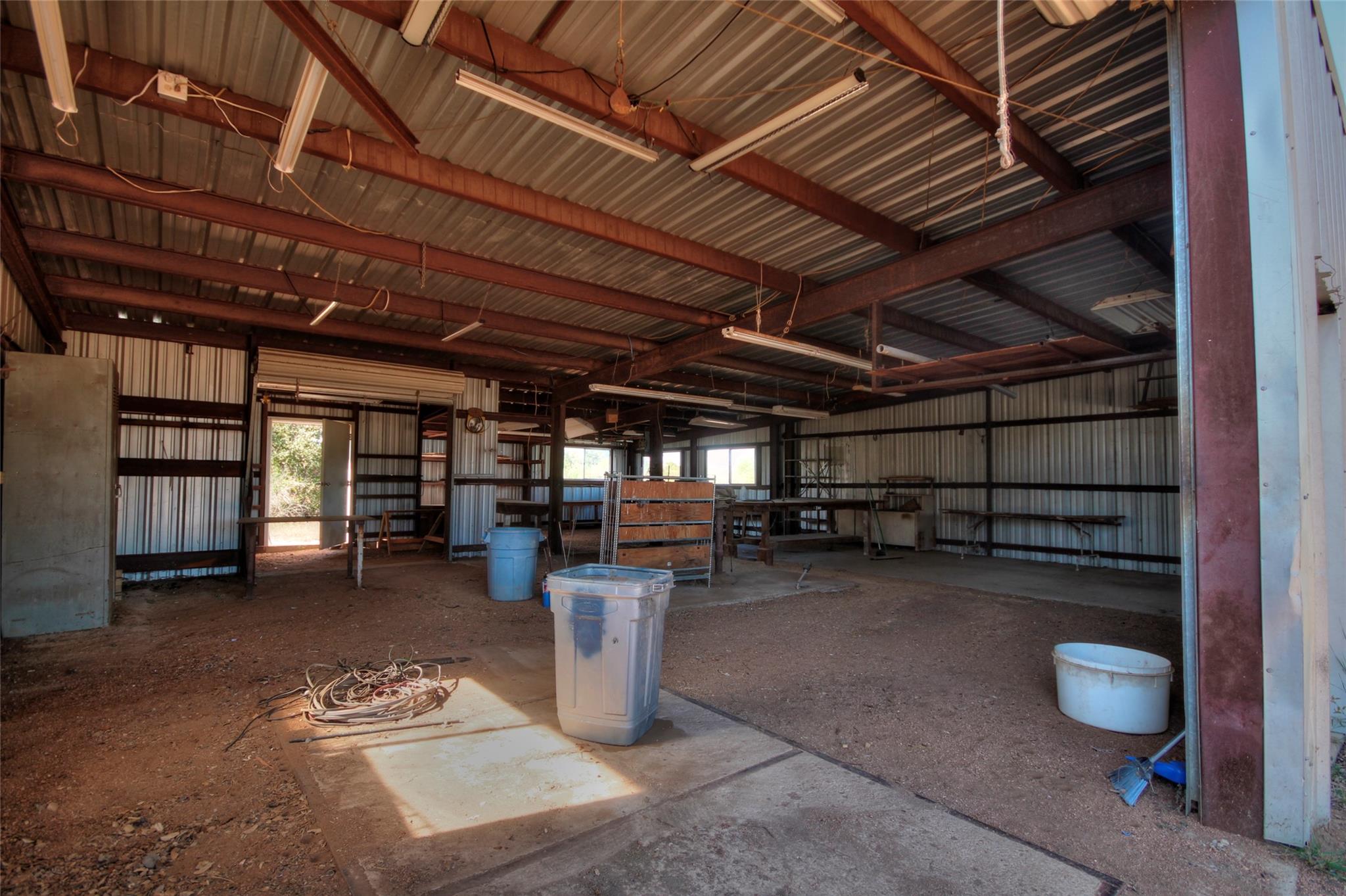 204 Lagitos Ln, Llano, TX 78643