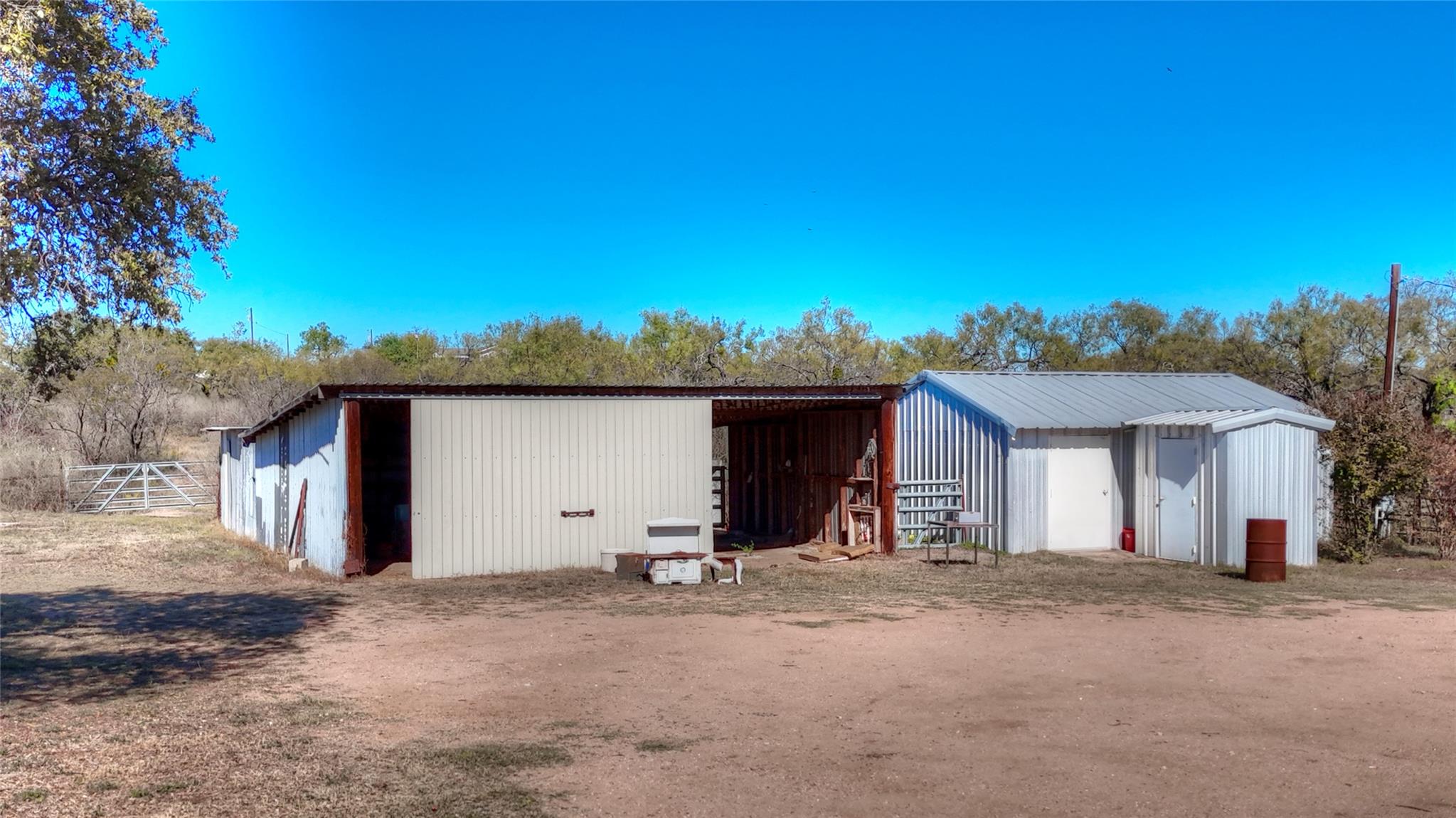 204 Lagitos Ln, Llano, TX 78643
