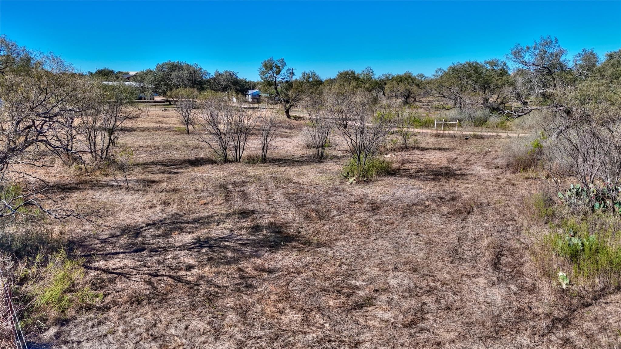 204 Lagitos Ln, Llano, TX 78643
