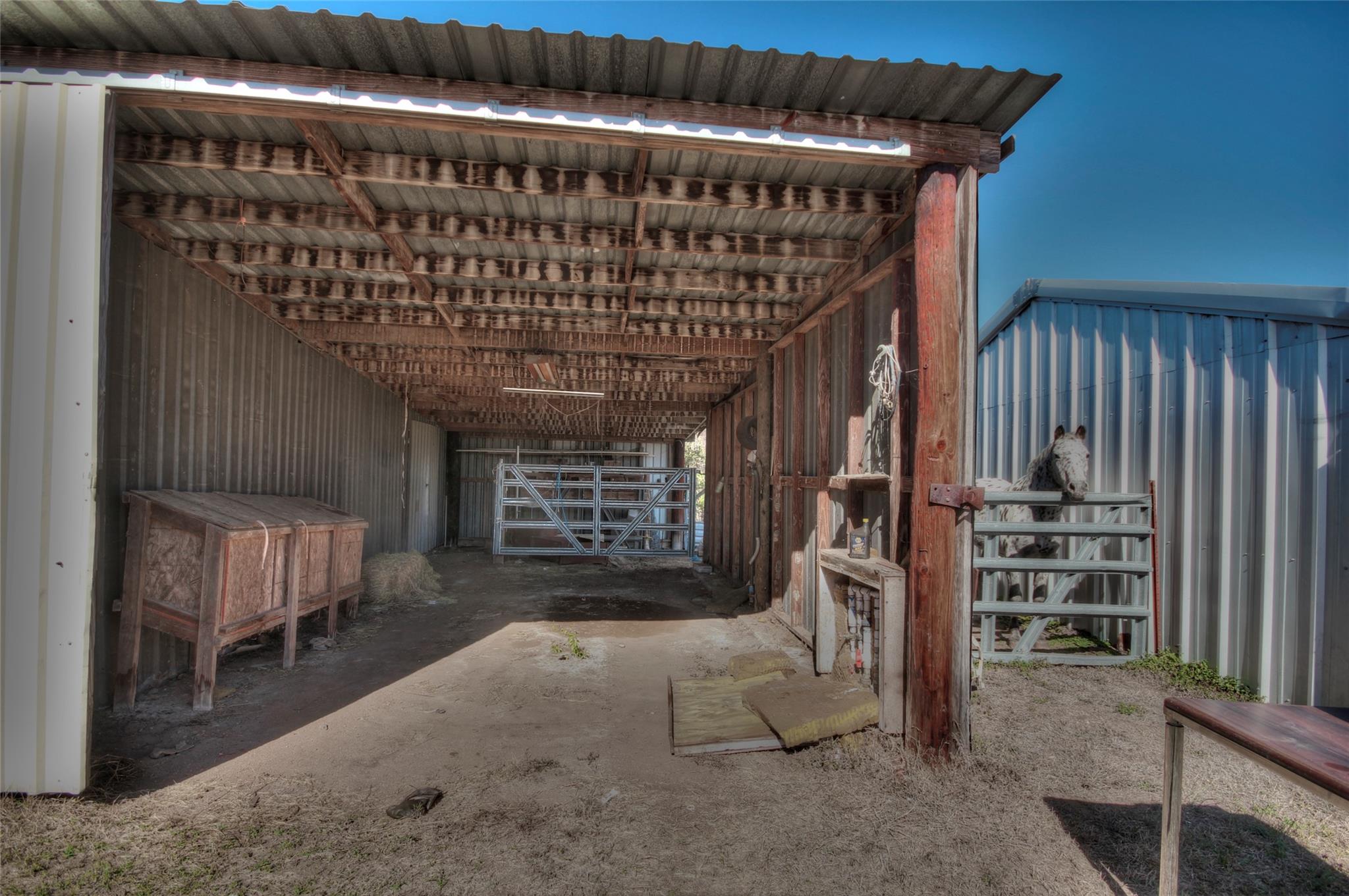 204 Lagitos Ln, Llano, TX 78643