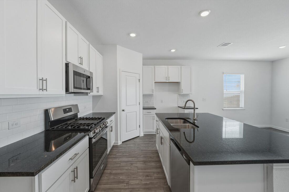 14009 Axel Johanson Dr, Del Valle, TX 78617