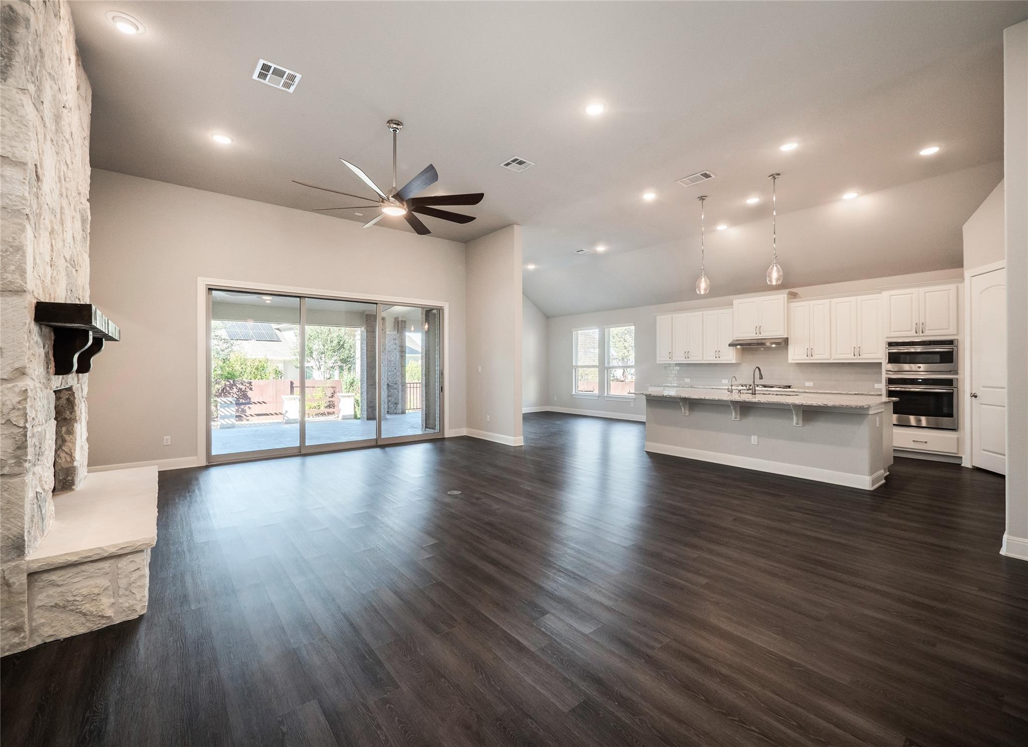 2817 Mossy Springs Dr, Leander, TX 78641