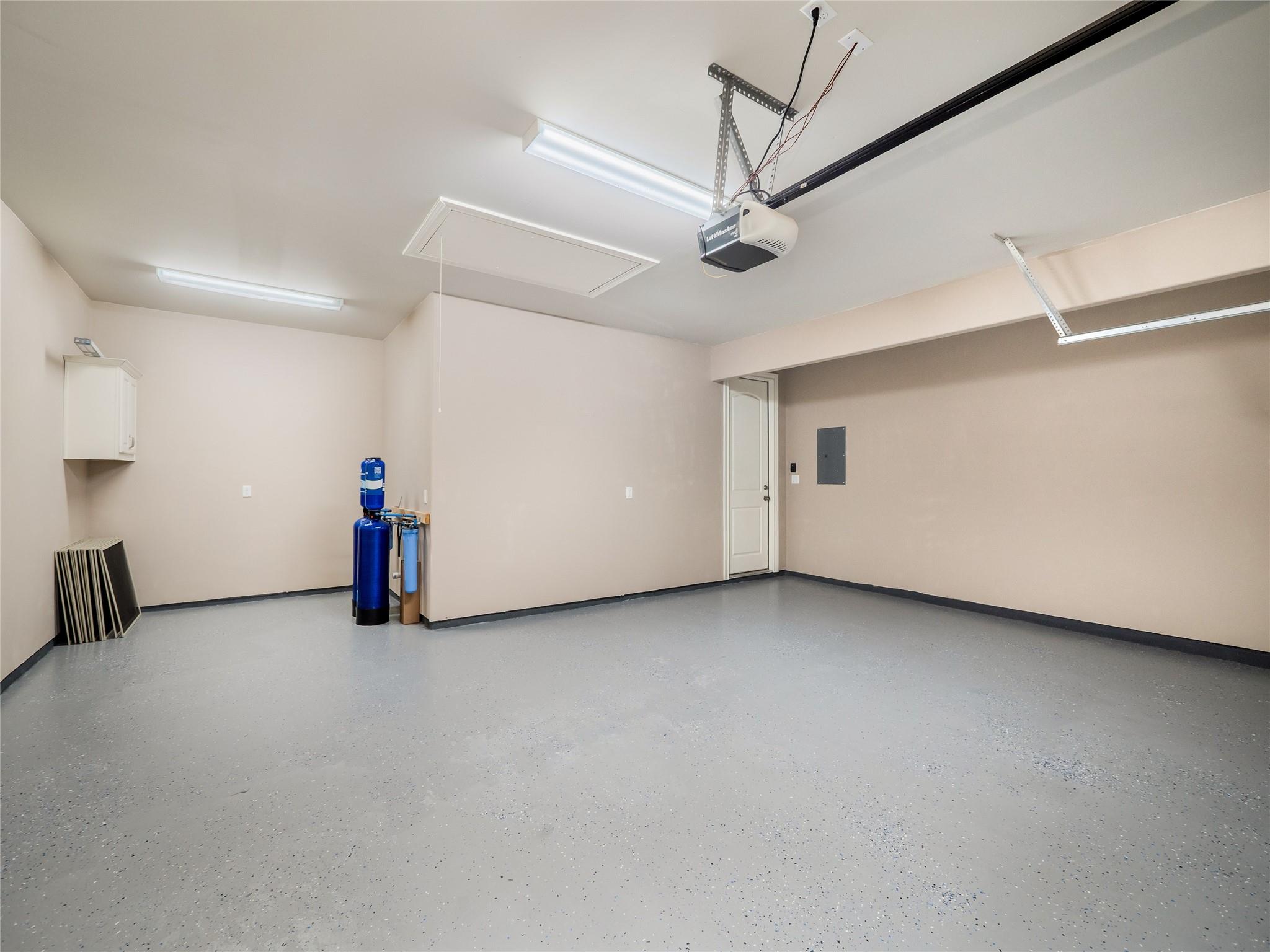 2817 Mossy Springs Dr, Leander, TX 78641