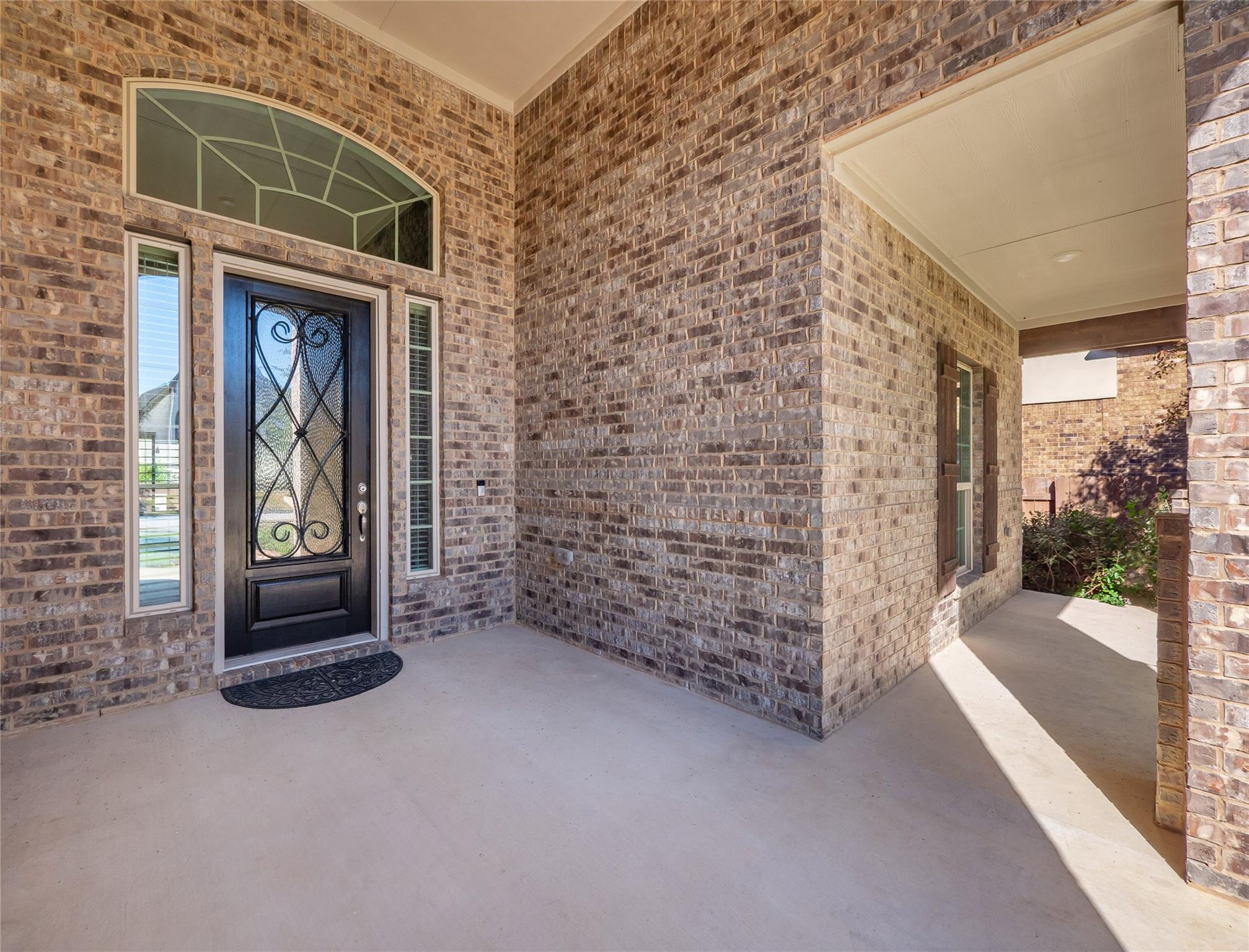 2817 Mossy Springs Dr, Leander, TX 78641