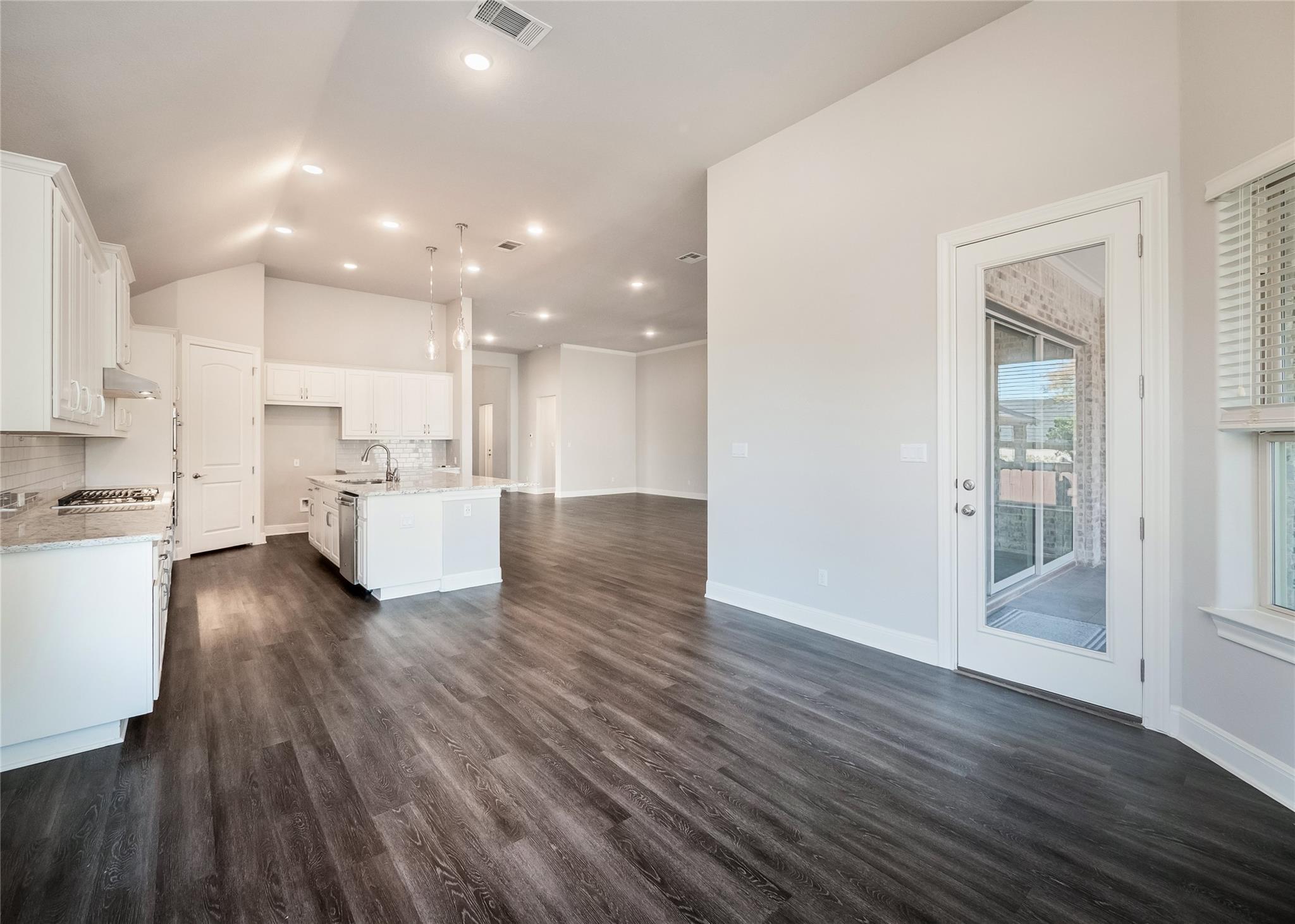 2817 Mossy Springs Dr, Leander, TX 78641