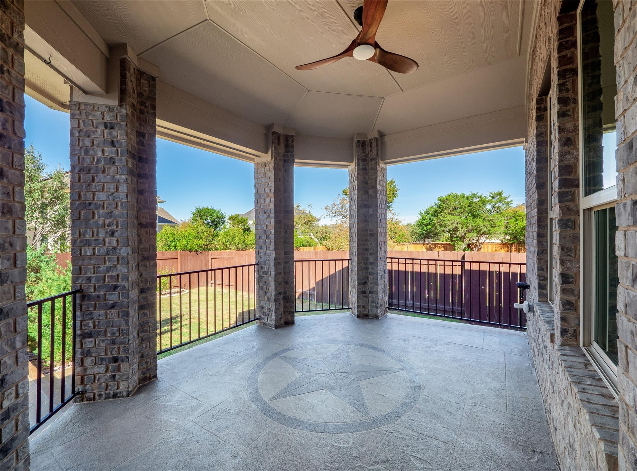 2817 Mossy Springs Dr, Leander, TX 78641