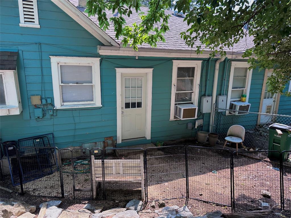 202 E 31st St # B, Austin, TX 78705