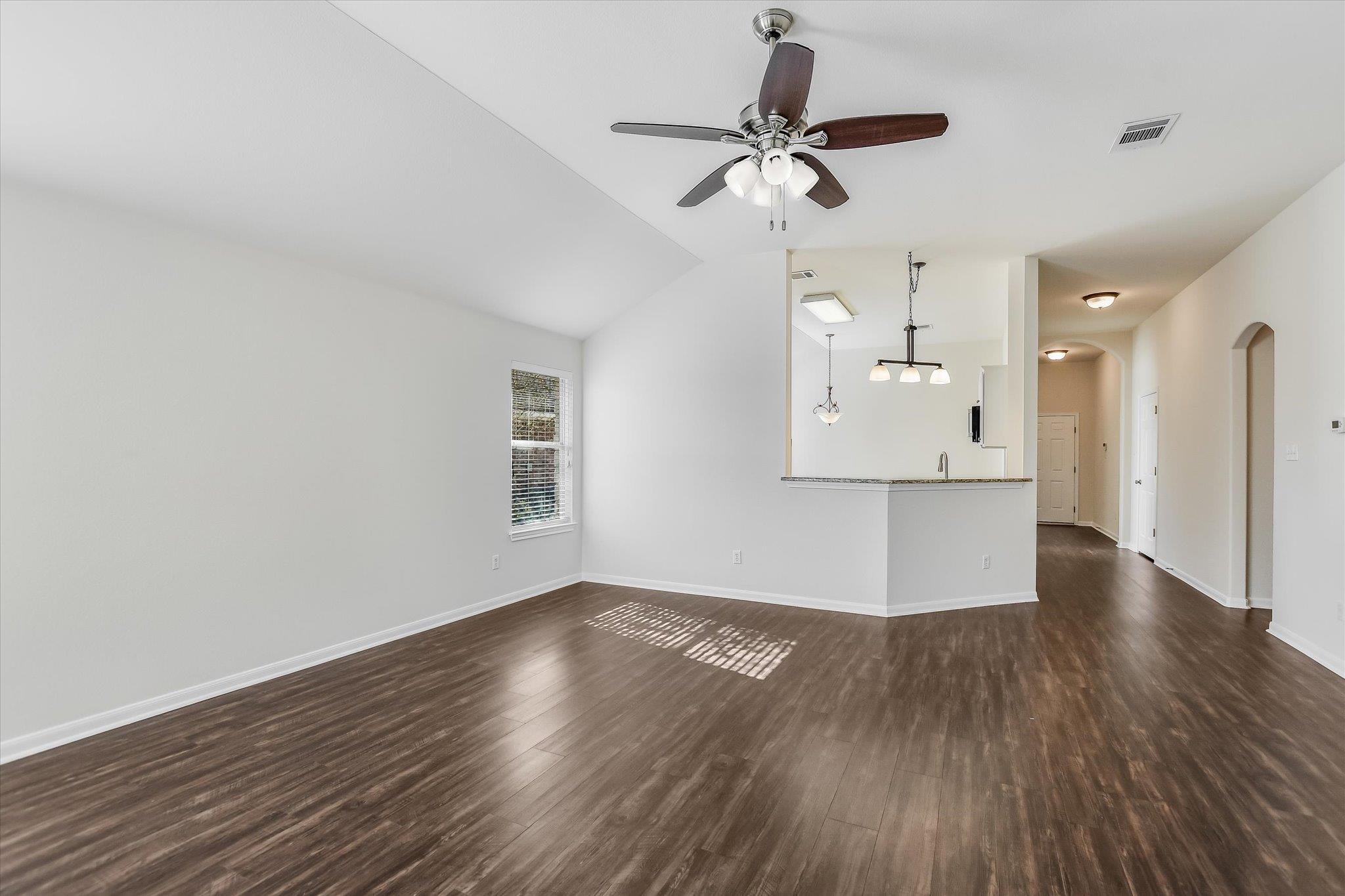 710 Ranier Ln, Round Rock, TX 78665