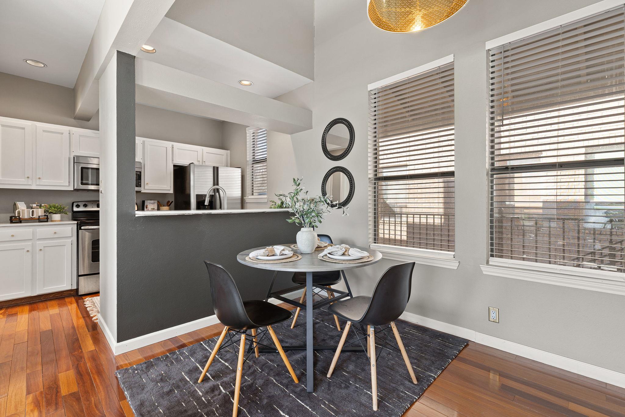 611 E 45th St # 25, Austin, TX 78751