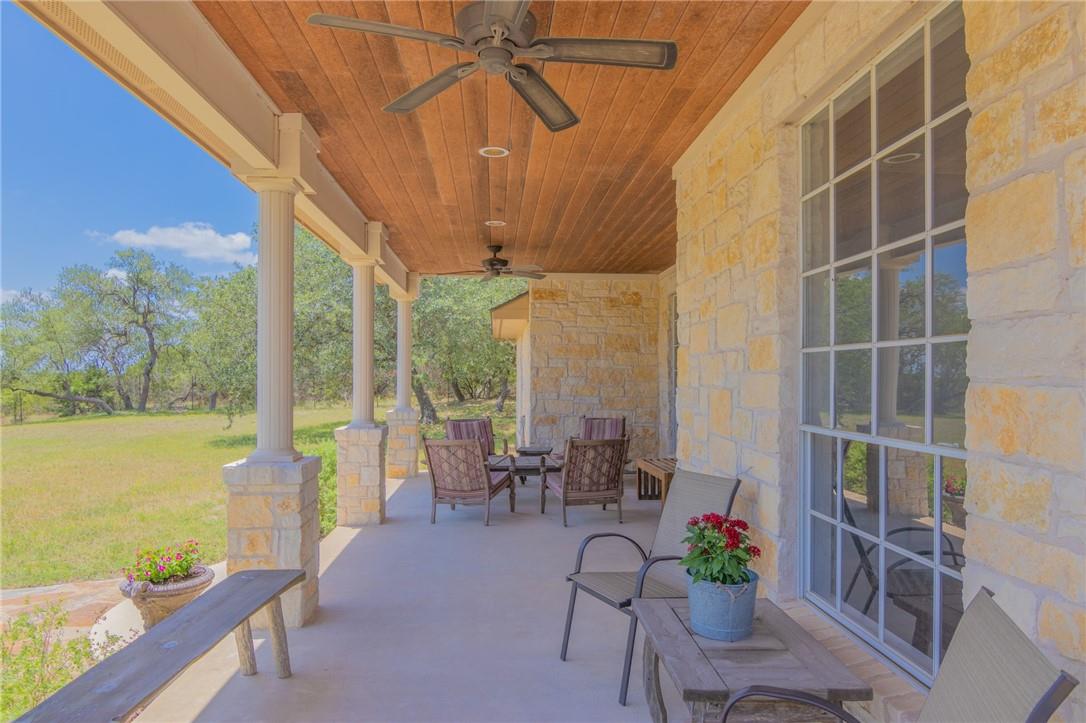 550 Hays Country Acres Rd, Dripping Springs, TX 78620