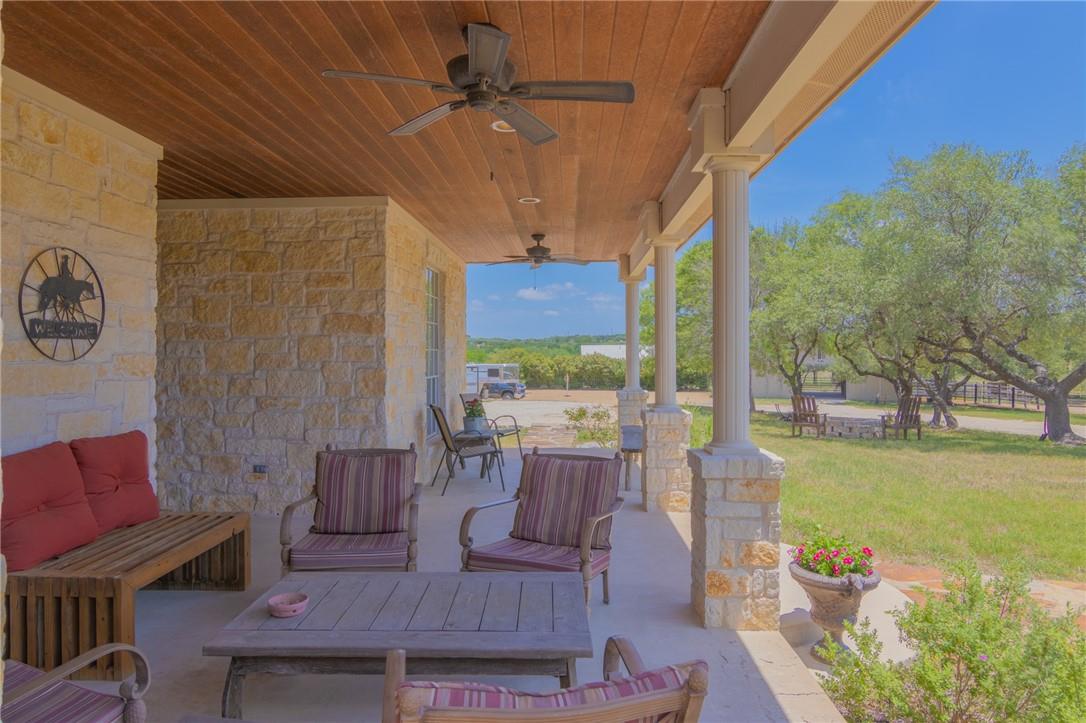550 Hays Country Acres Rd, Dripping Springs, TX 78620