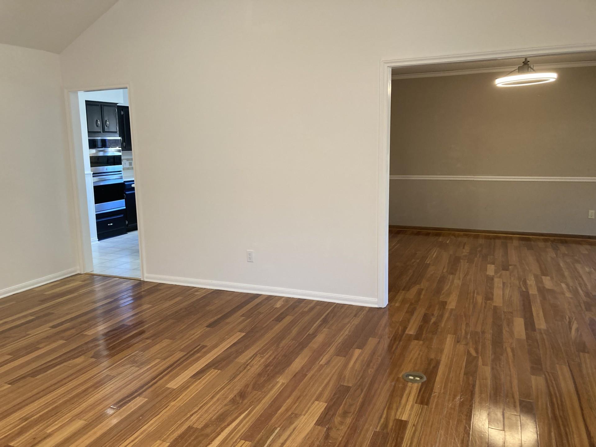 312 Live Oak Dr, Mountain City, TX 78610