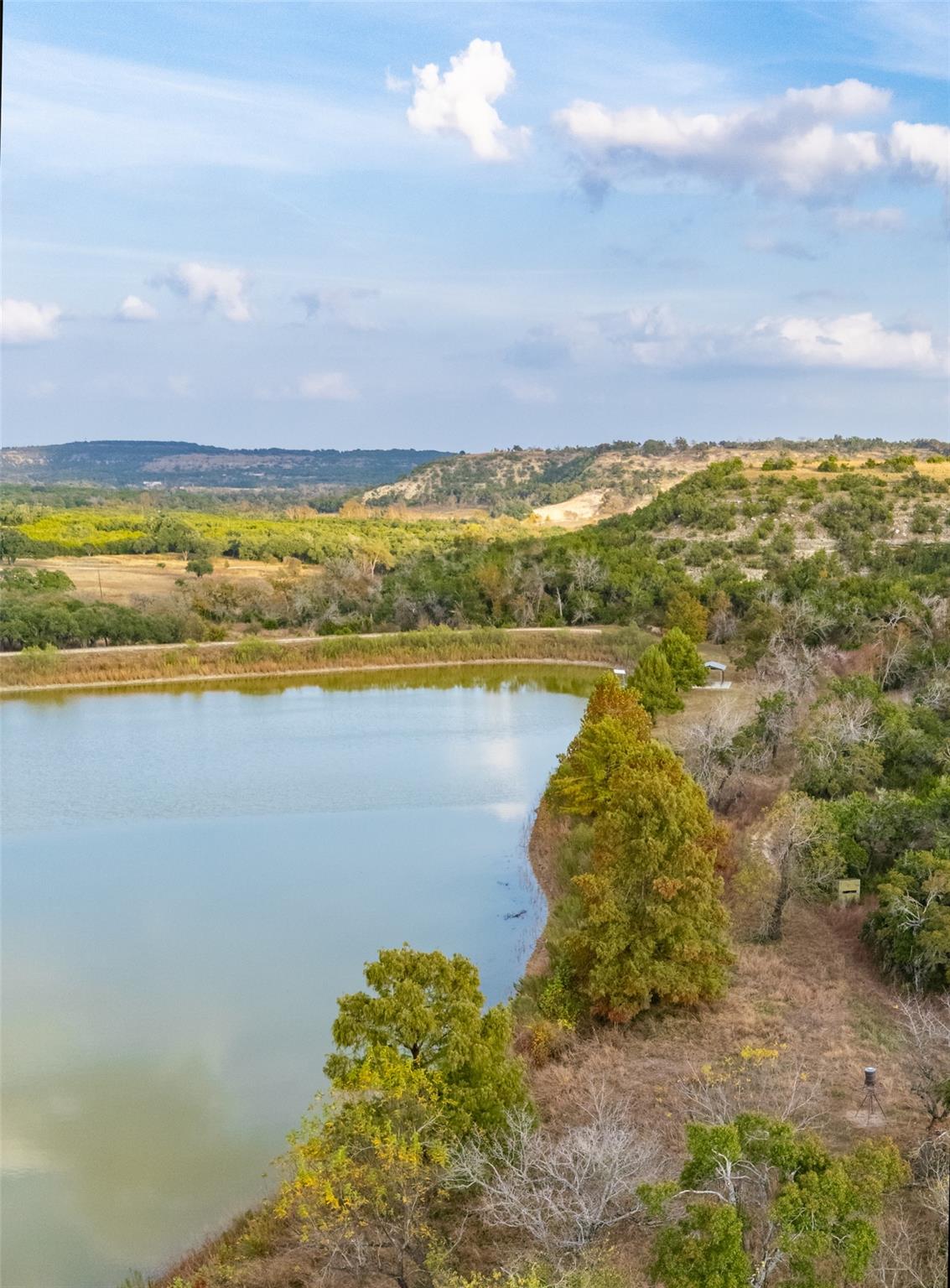 518 Curly H Ranch Rd, Dripping Springs, TX 78620
