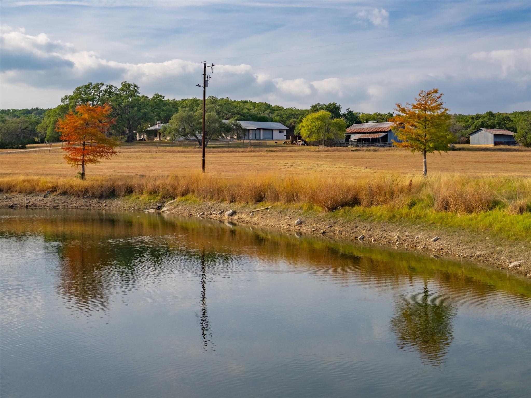 518 Curly H Ranch Rd, Dripping Springs, TX 78620