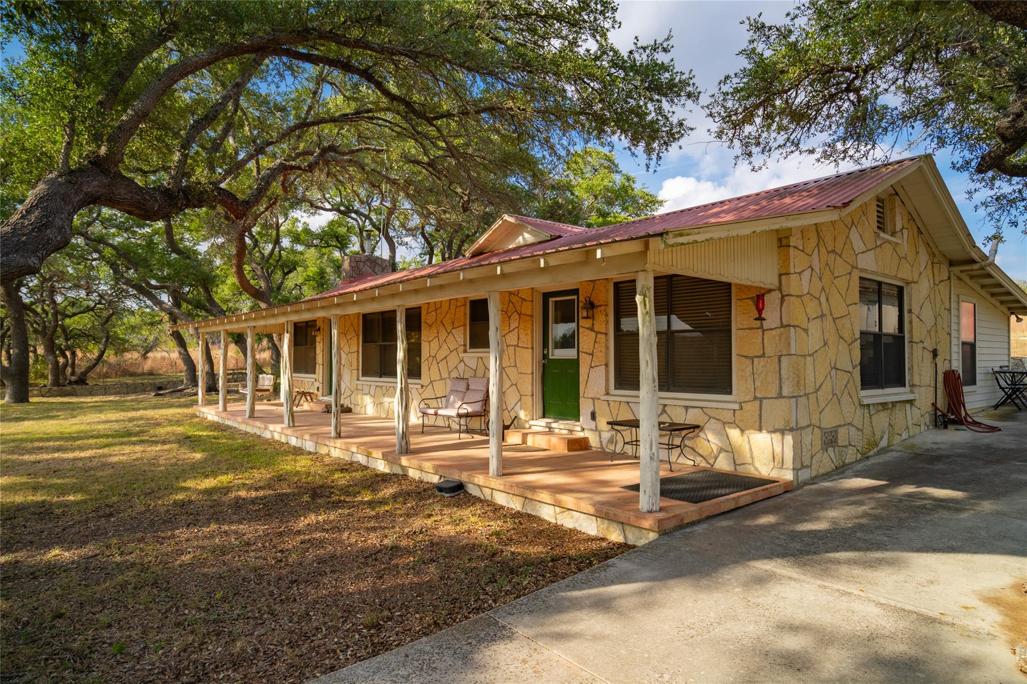 518 Curly H Ranch Rd, Dripping Springs, TX 78620