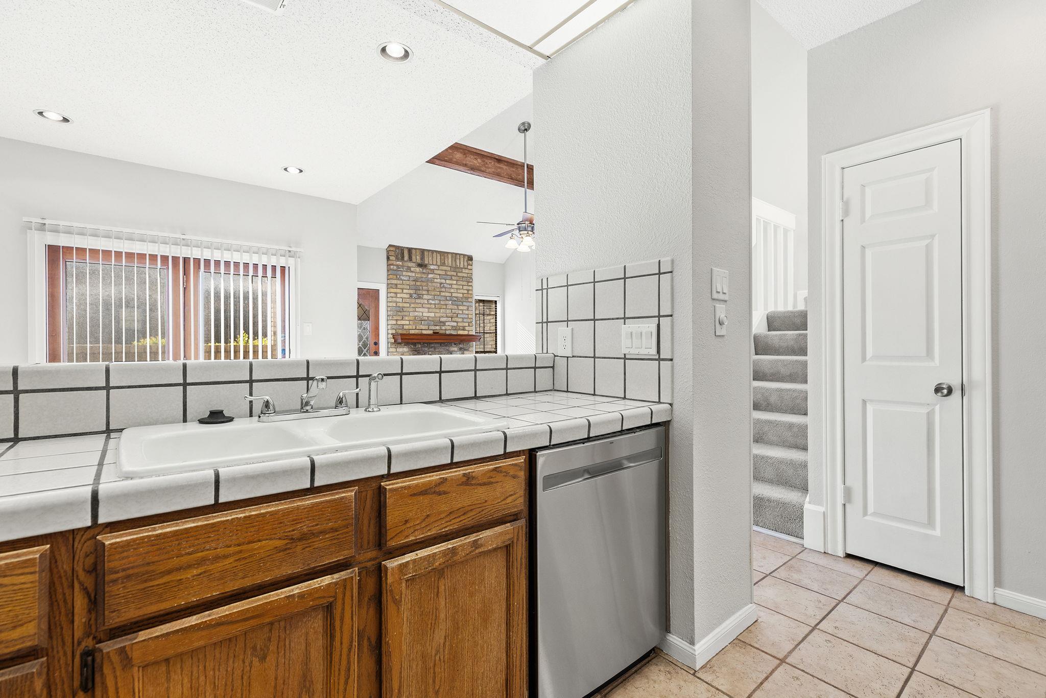 10819 Crown Colony Dr # 11, Austin, TX 78747