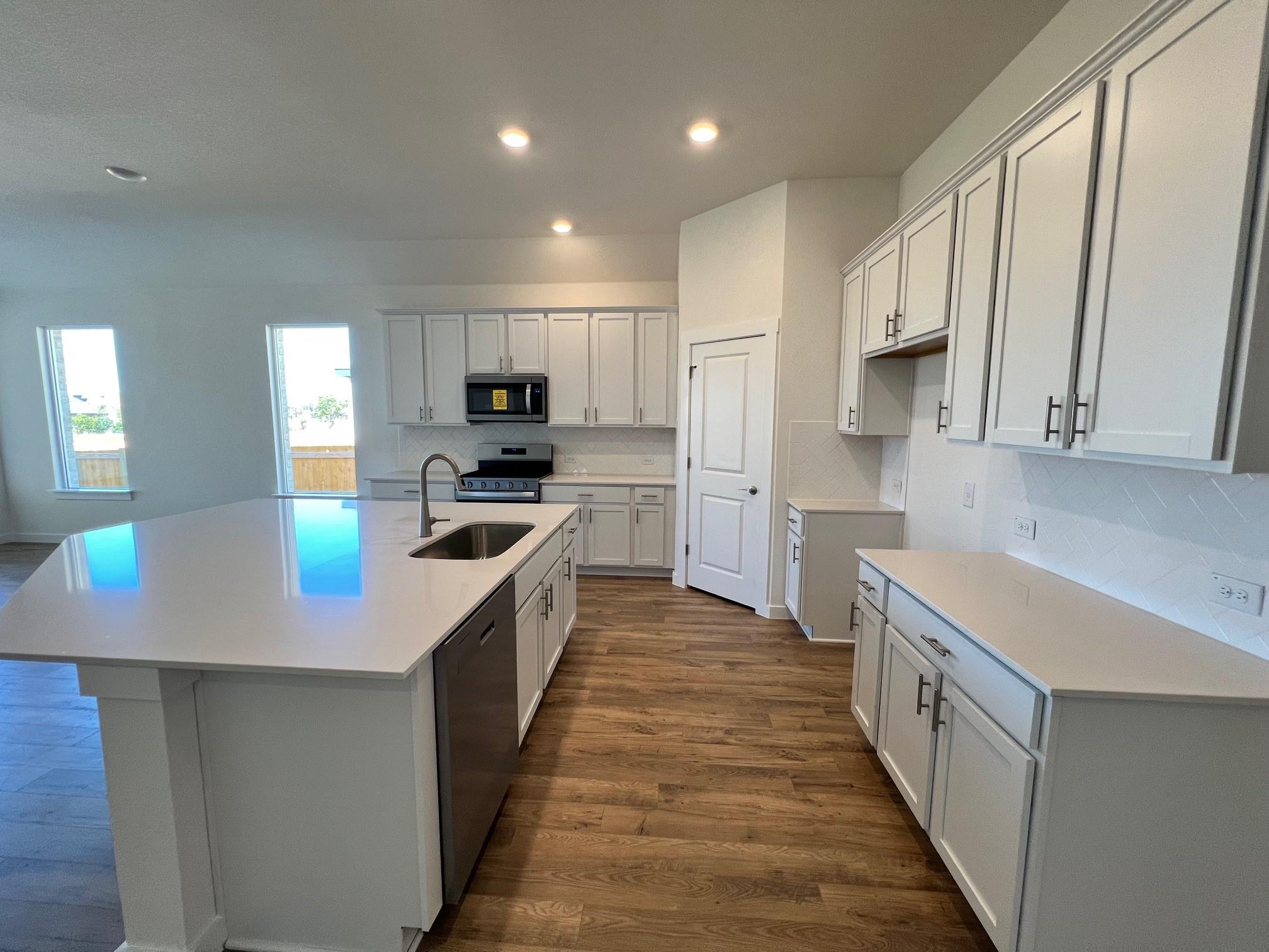 1921 Crooked Creek St, Leander, TX 78641