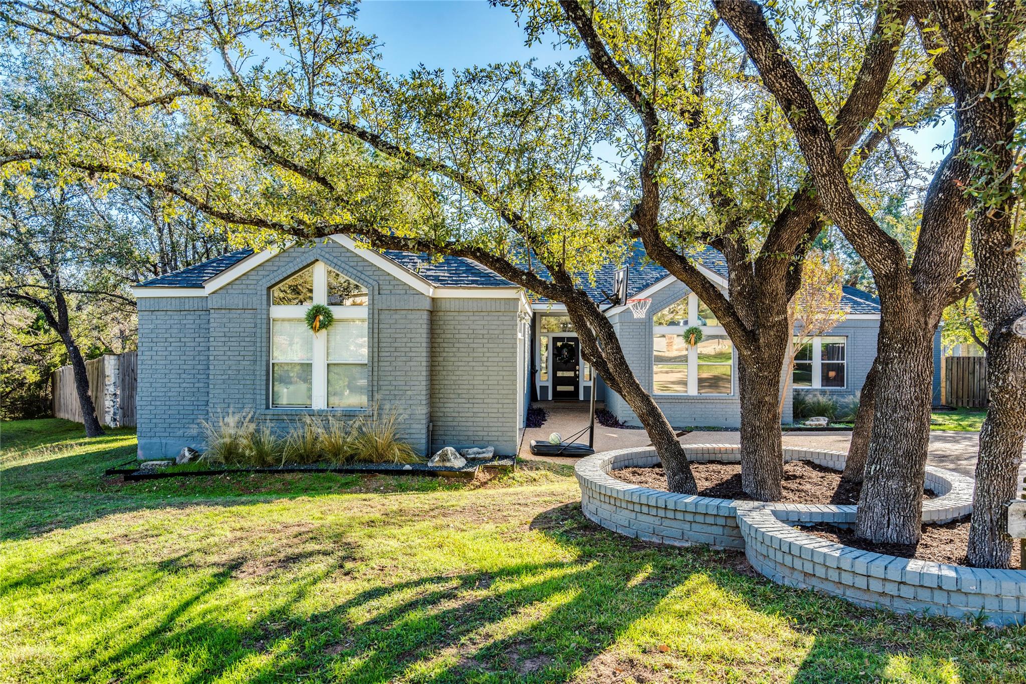 106 Rupen Ct, Lakeway, TX 78734