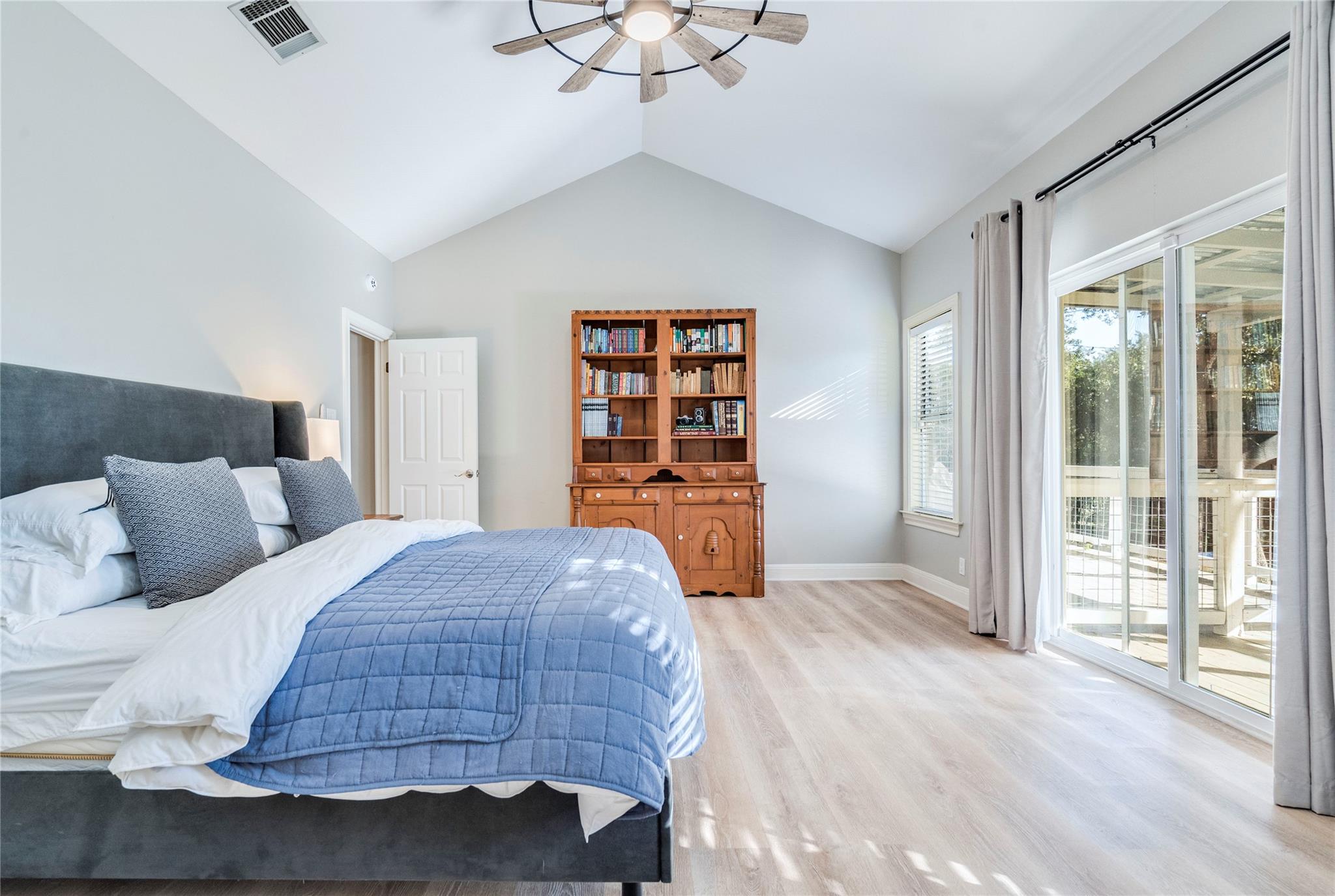 106 Rupen Ct, Lakeway, TX 78734