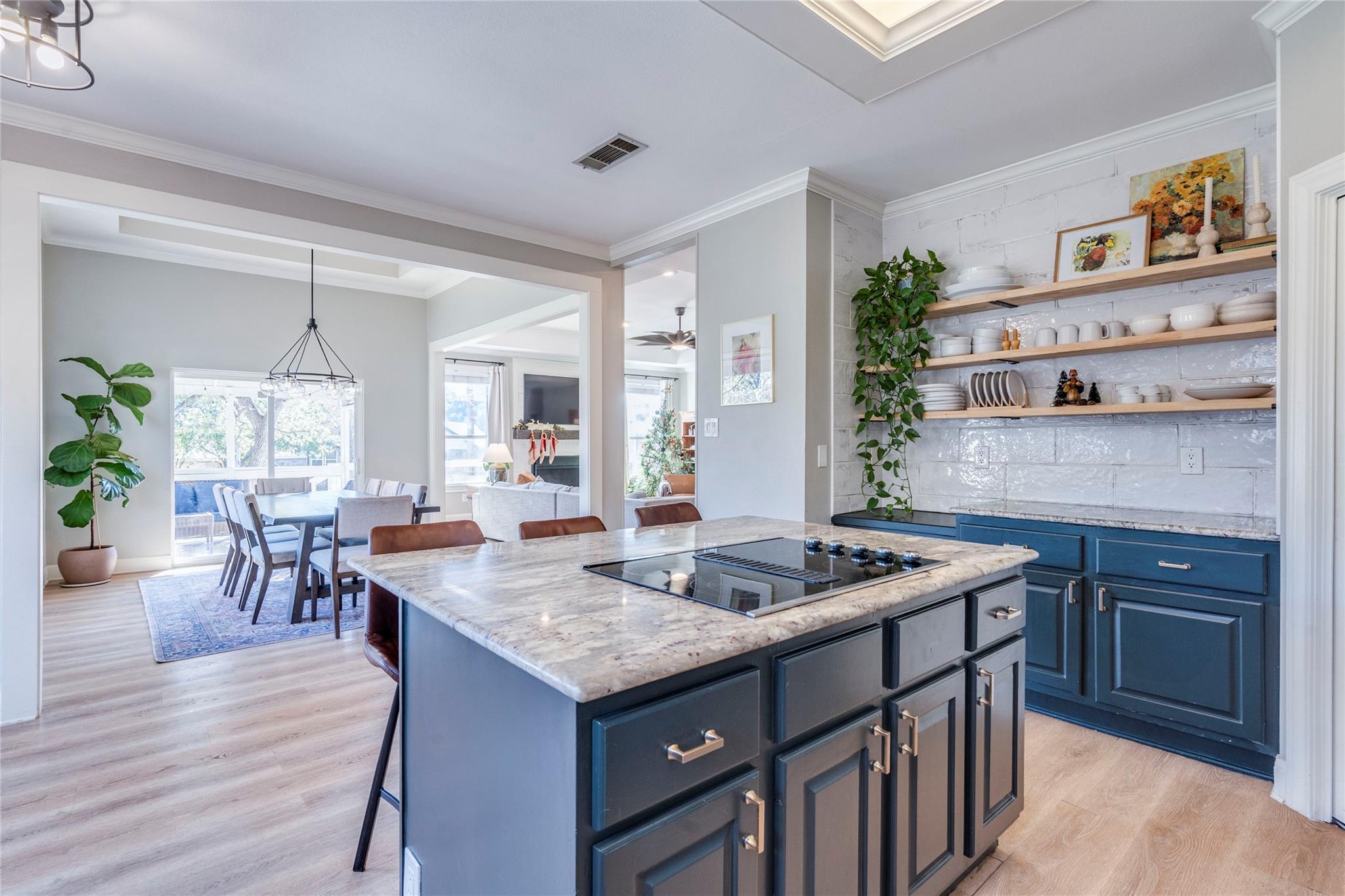 106 Rupen Ct, Lakeway, TX 78734