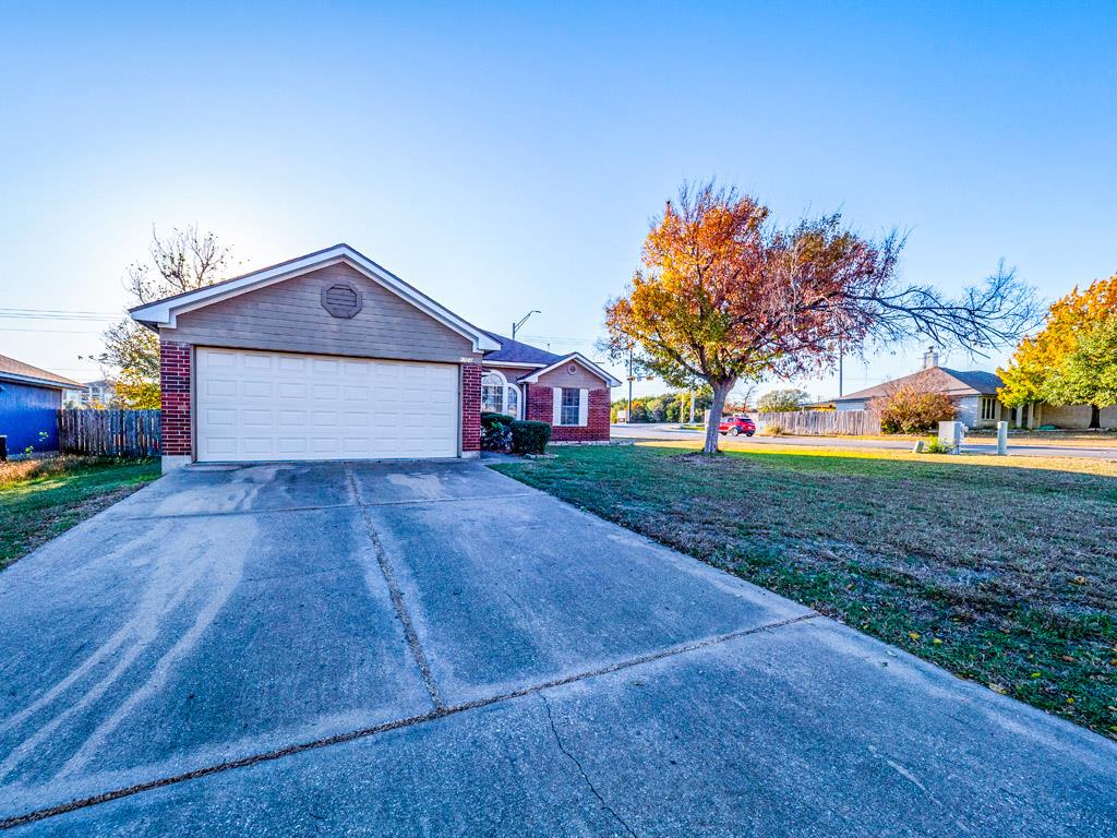 1001 Lantana Ct, Leander, TX 78641