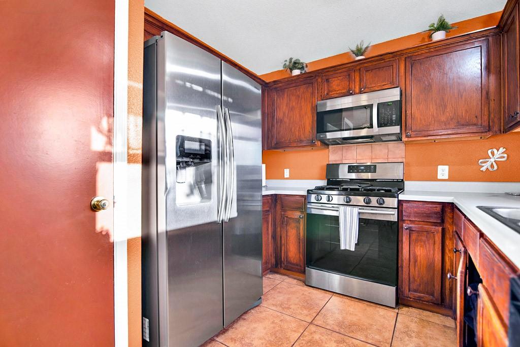 1001 Lantana Ct, Leander, TX 78641