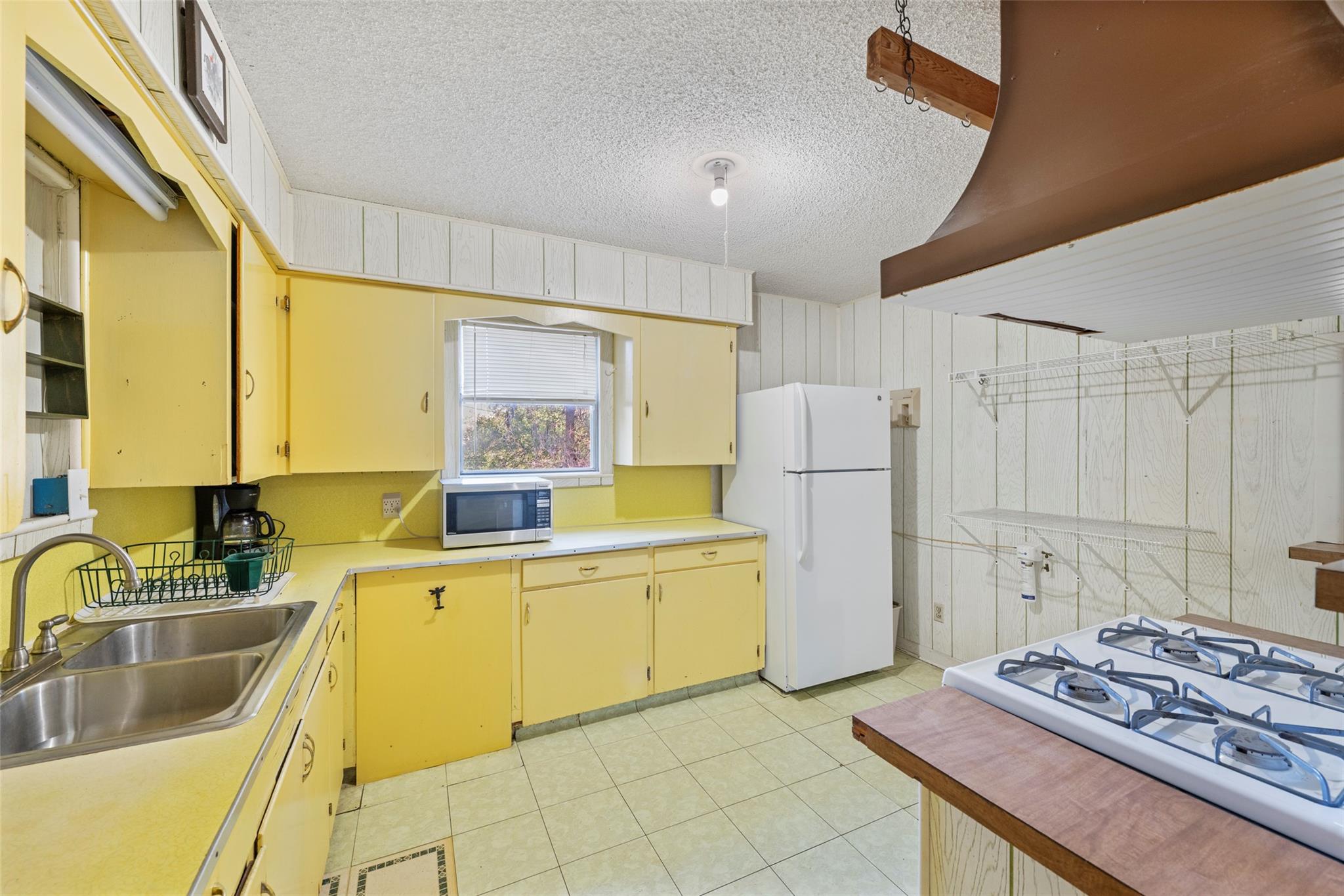 12844 Hearn Rd, Corpus Christi, TX 78410