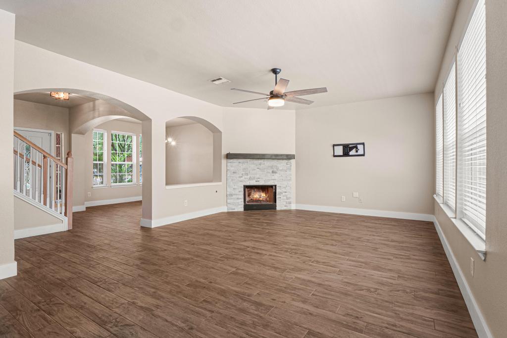 8613 Glen Canyon Dr, Round Rock, TX 78681