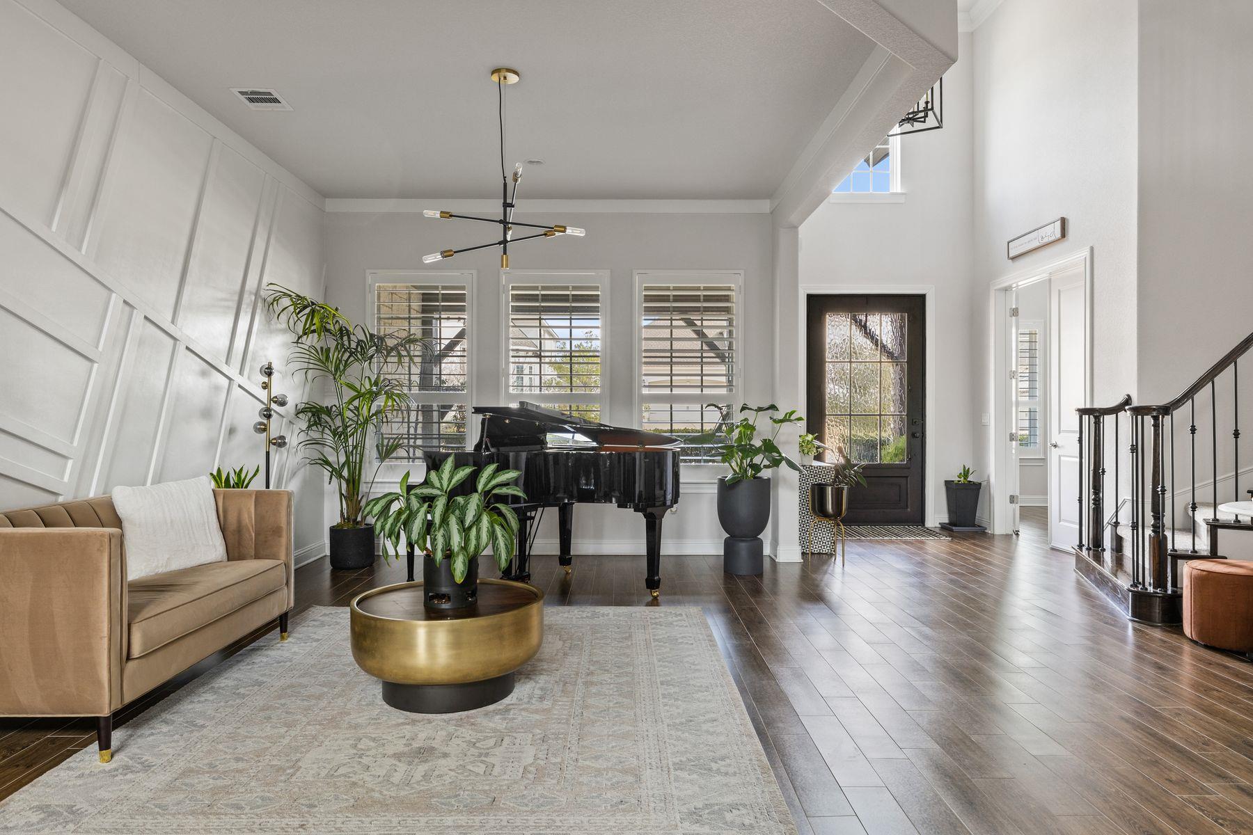 1617 Bardella Dr, Leander, TX 78641