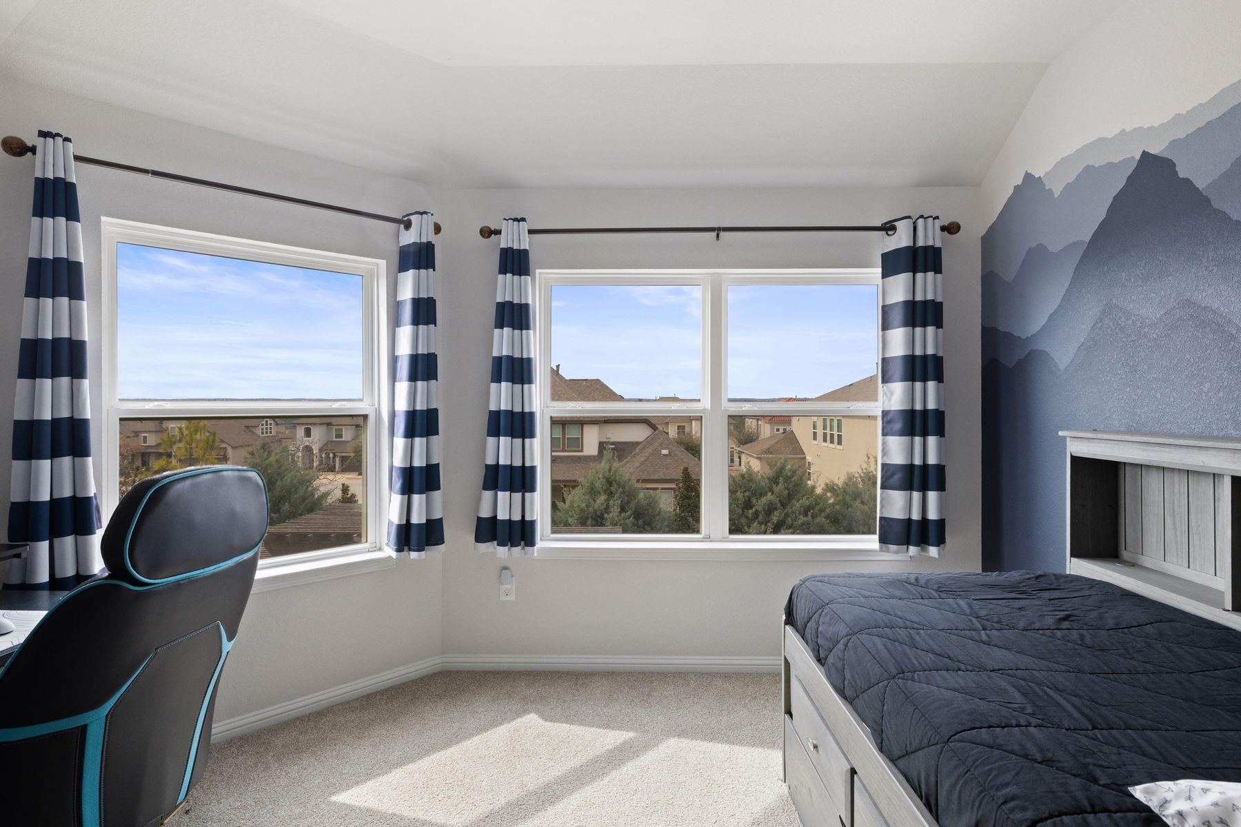 1617 Bardella Dr, Leander, TX 78641