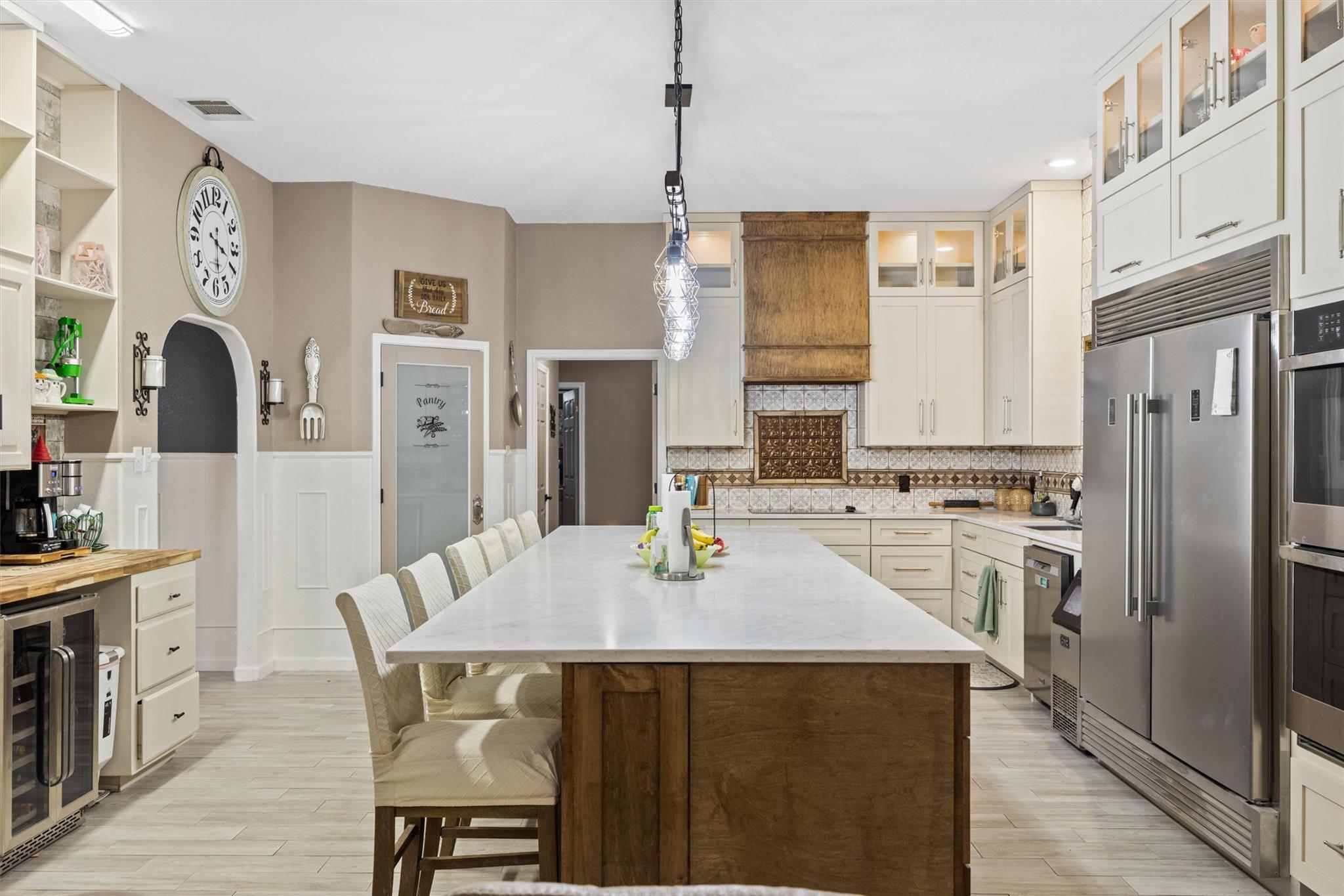 1216 Honeysuckle Dr, Killeen, TX 76549